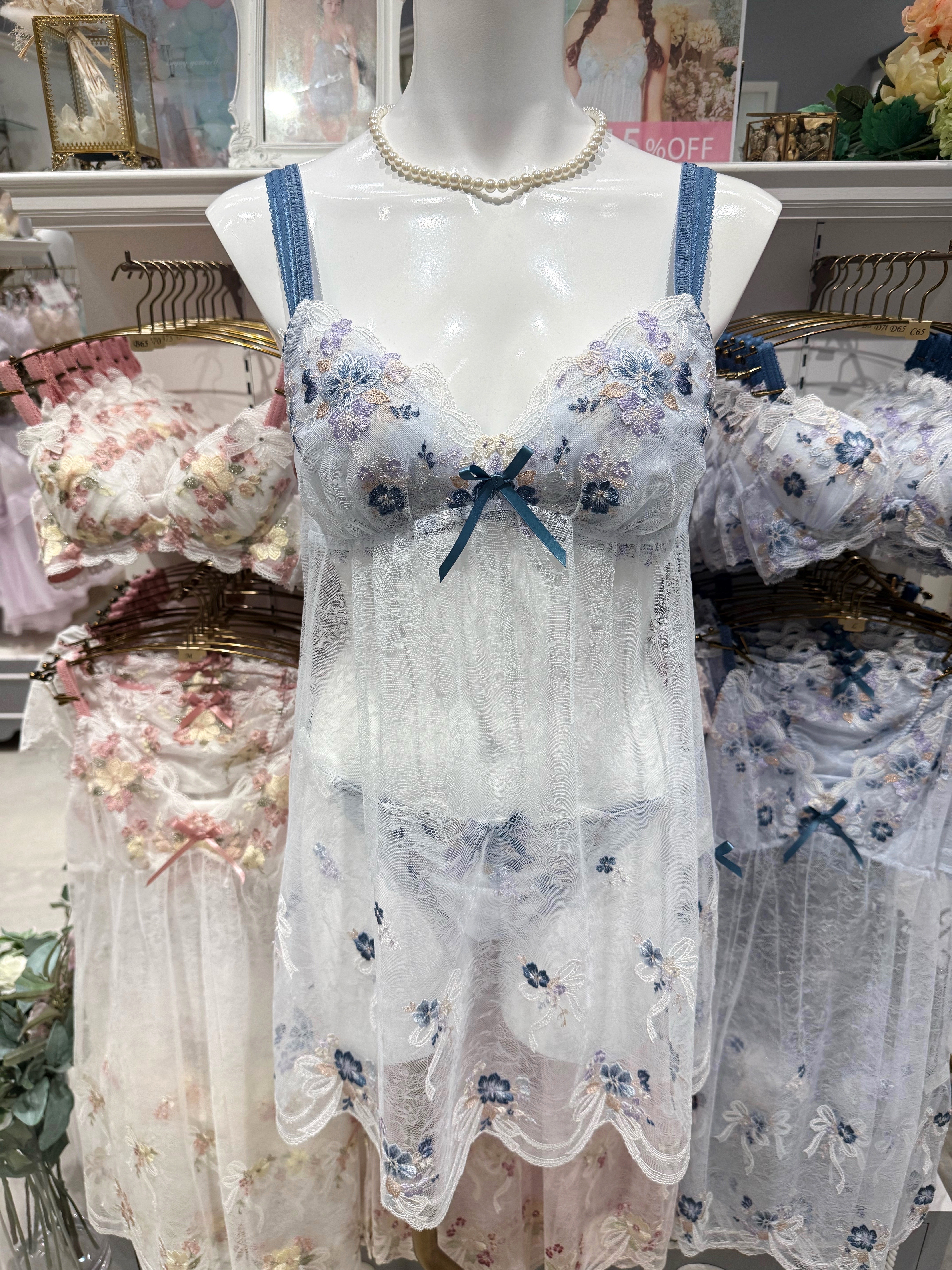 maiさんの「Risa Magli｜ダニエラ スリップ」を使ったコーディネート