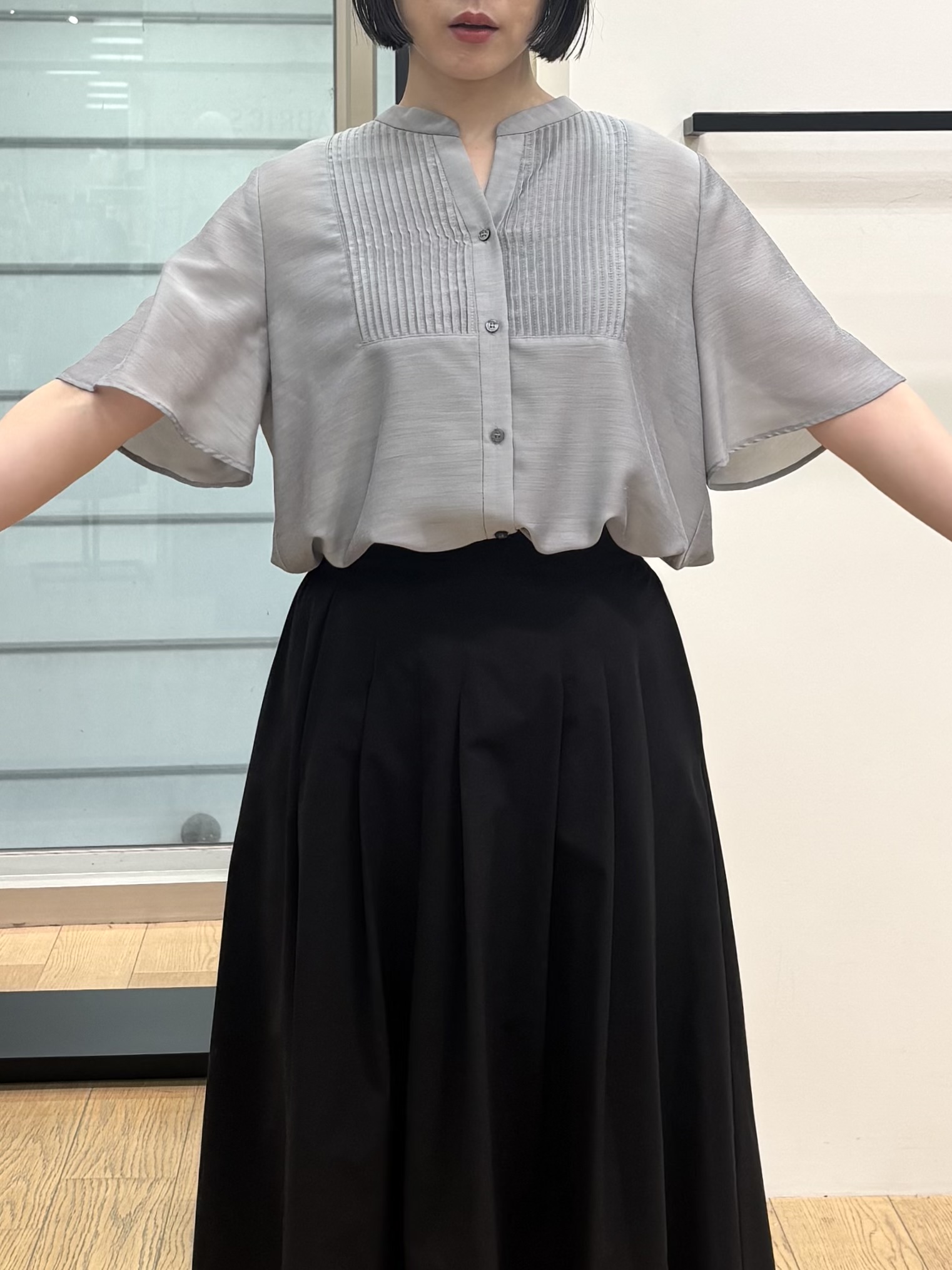 asamiさんの「INDIVI｜【接触冷感/洗える】シアーシャンブレーピンタックブラウス」を使ったコーディネート