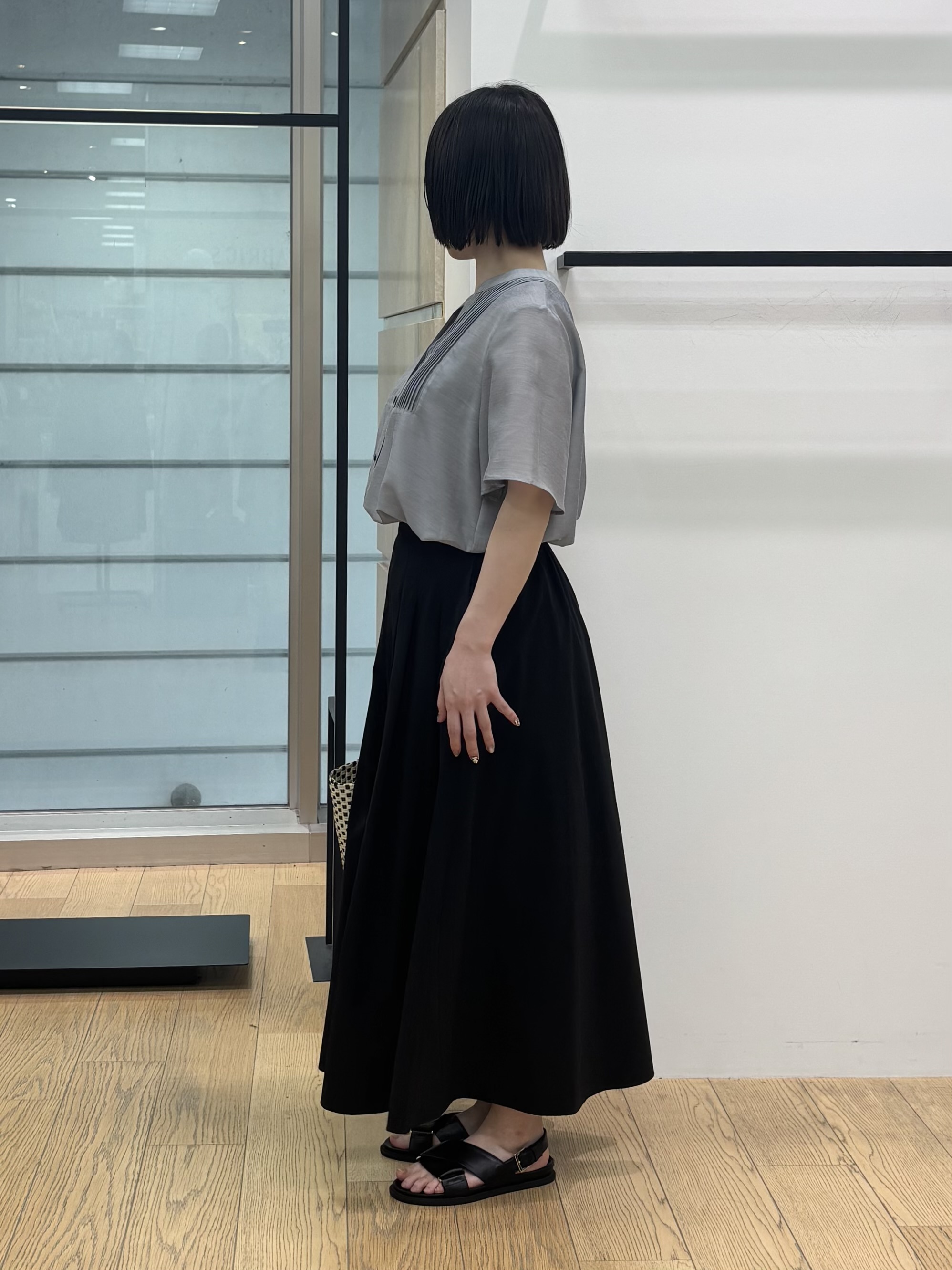 asamiさんの「INDIVI｜【接触冷感/洗える】シアーシャンブレーピンタックブラウス」を使ったコーディネート