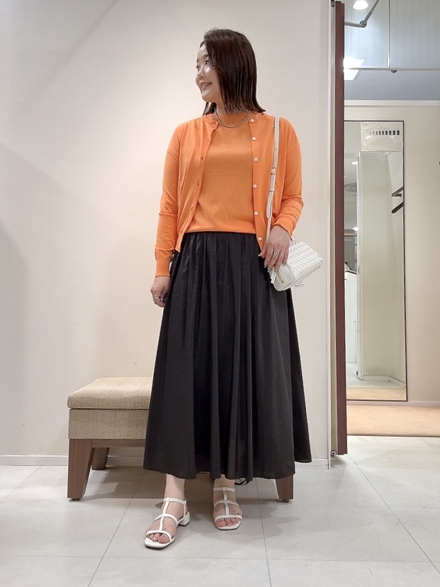 YUIさんの「UNTITLED｜【9色展開/アンサンブル可】コットンクルーネックカーディガン」を使ったコーディネート