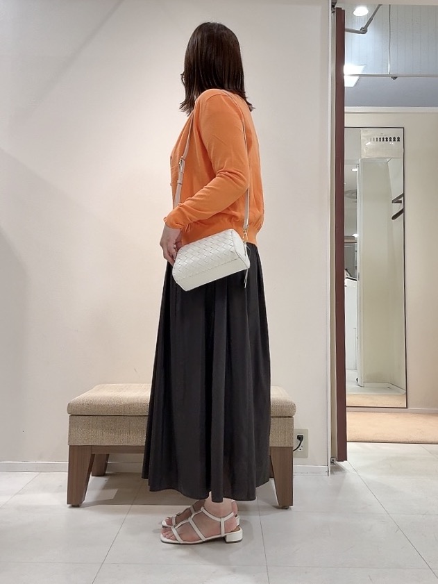 YUIさんの「UNTITLED｜【9色展開/アンサンブル可】コットンクルーネックカーディガン」を使ったコーディネート