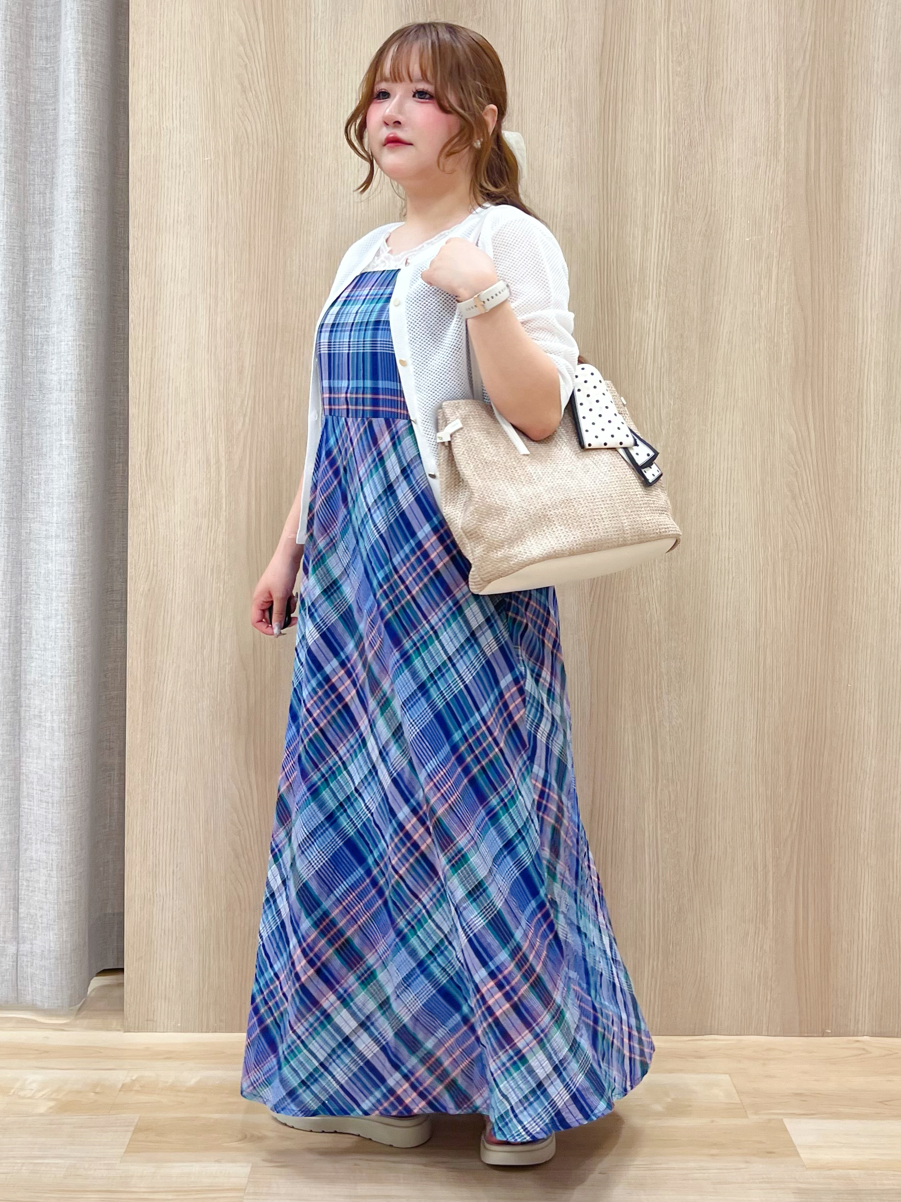 みことさんの「grove｜【貴島明日香さん着用・洗える】透けない、大人のメッシュカーディガン」を使ったコーディネート