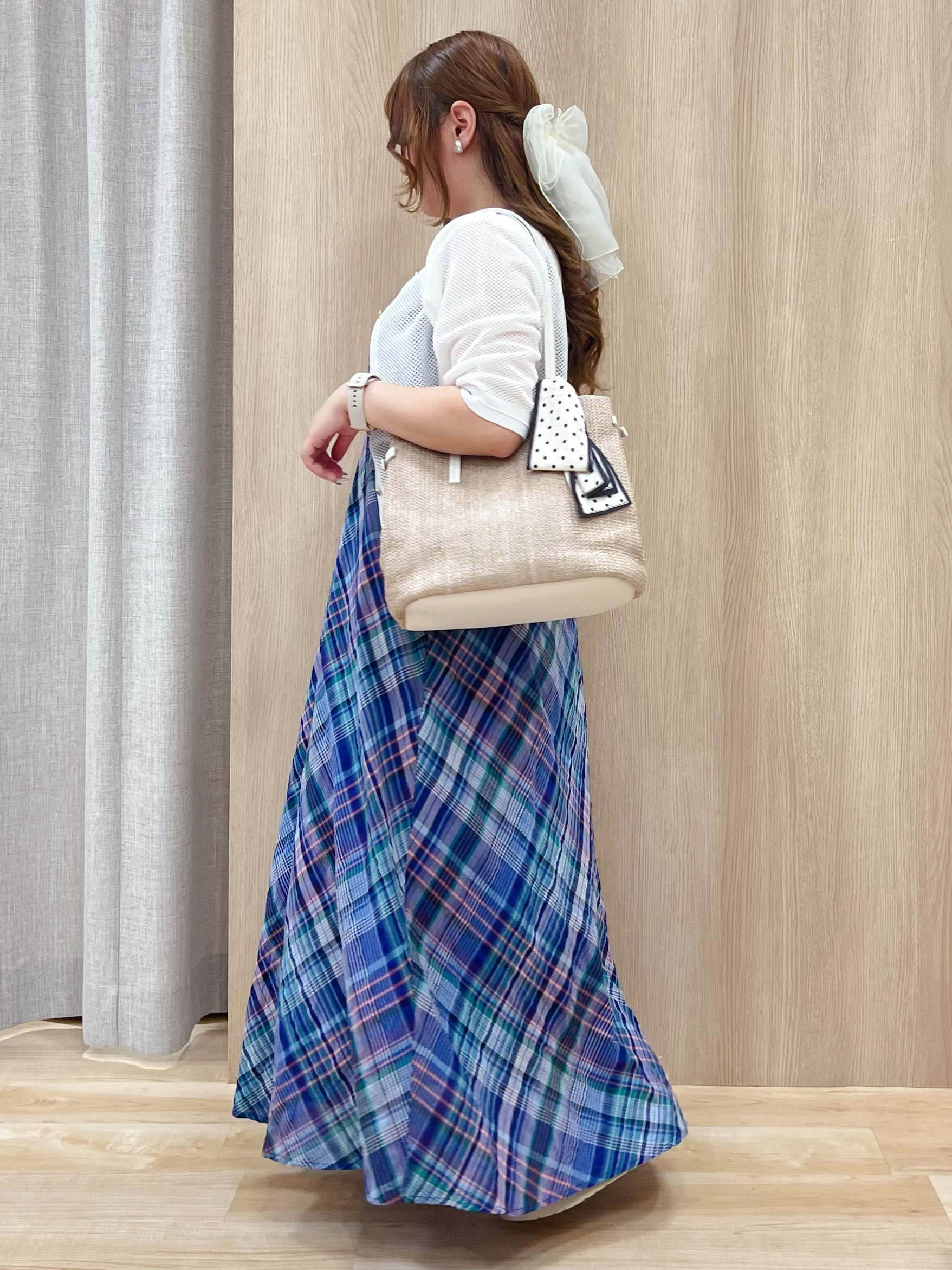 みことさんの「grove｜【貴島明日香さん着用・洗える】透けない、大人のメッシュカーディガン」を使ったコーディネート