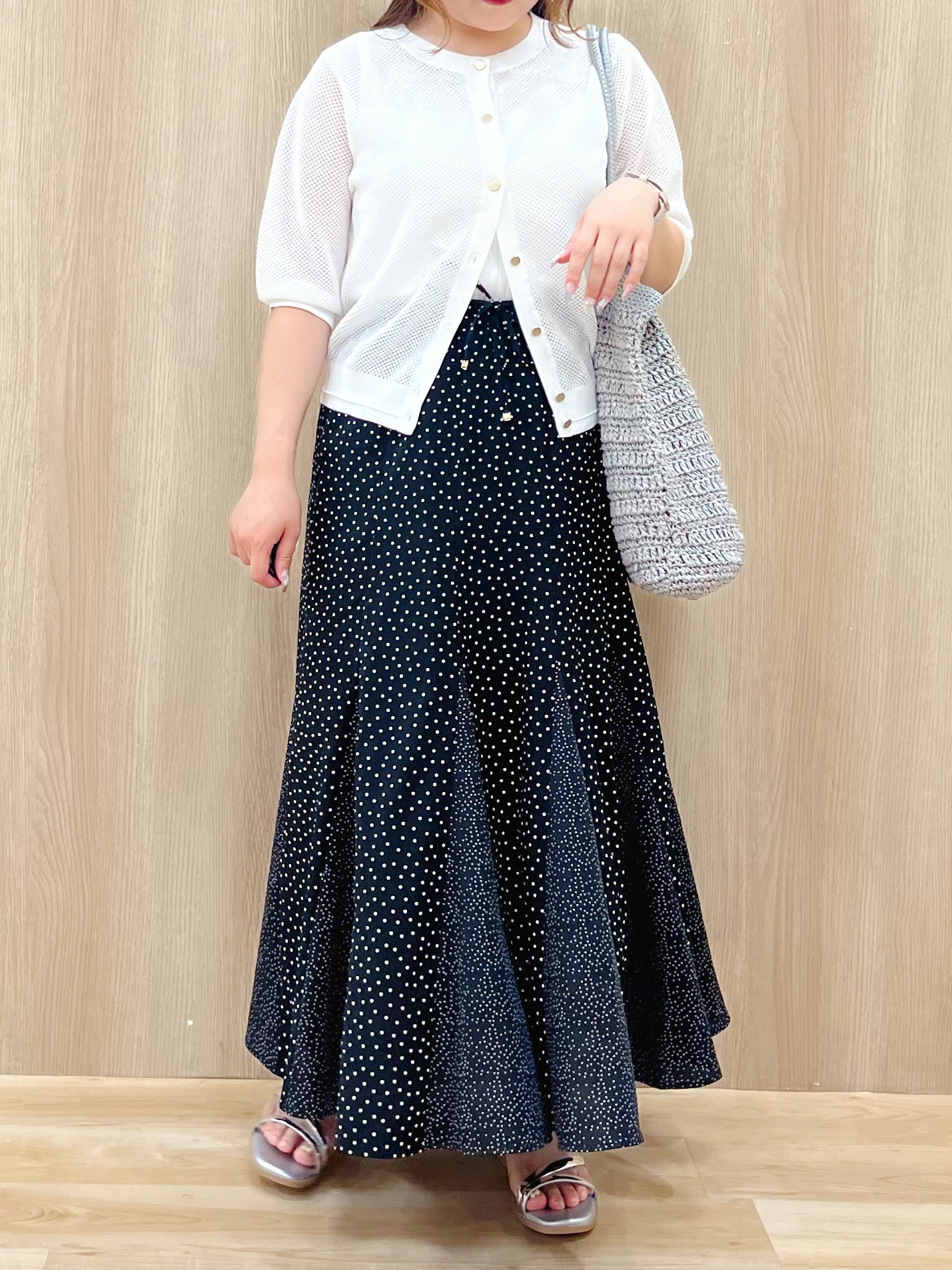 みことさんの「grove｜【貴島明日香さん着用・洗える】透けない、大人のメッシュカーディガン」を使ったコーディネート