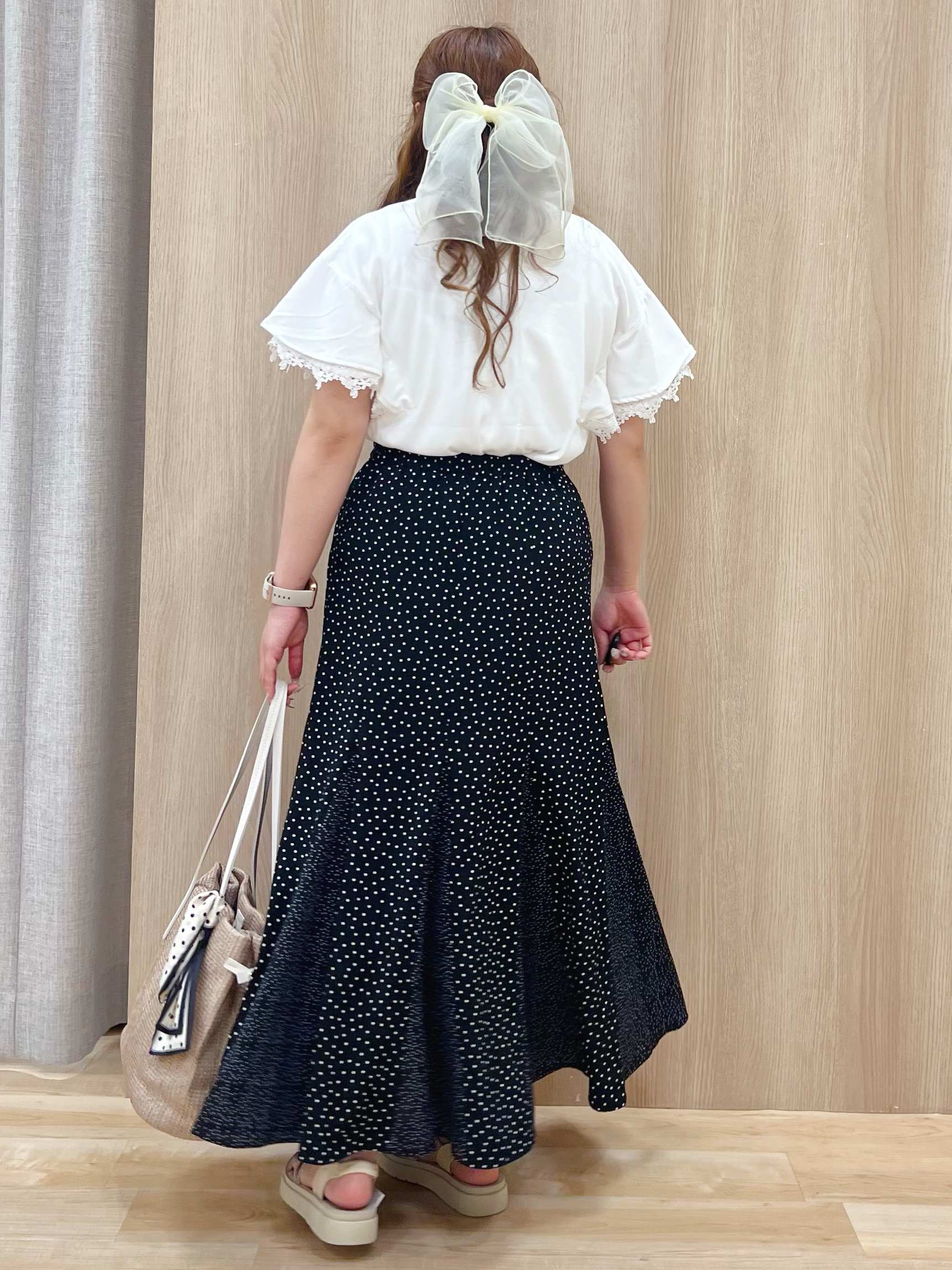 みことさんの「grove｜【二の腕カバー、UV/ひんやり】涼しく華やかに、レースレイヤードスリーブTシャツ」を使ったコーディネート
