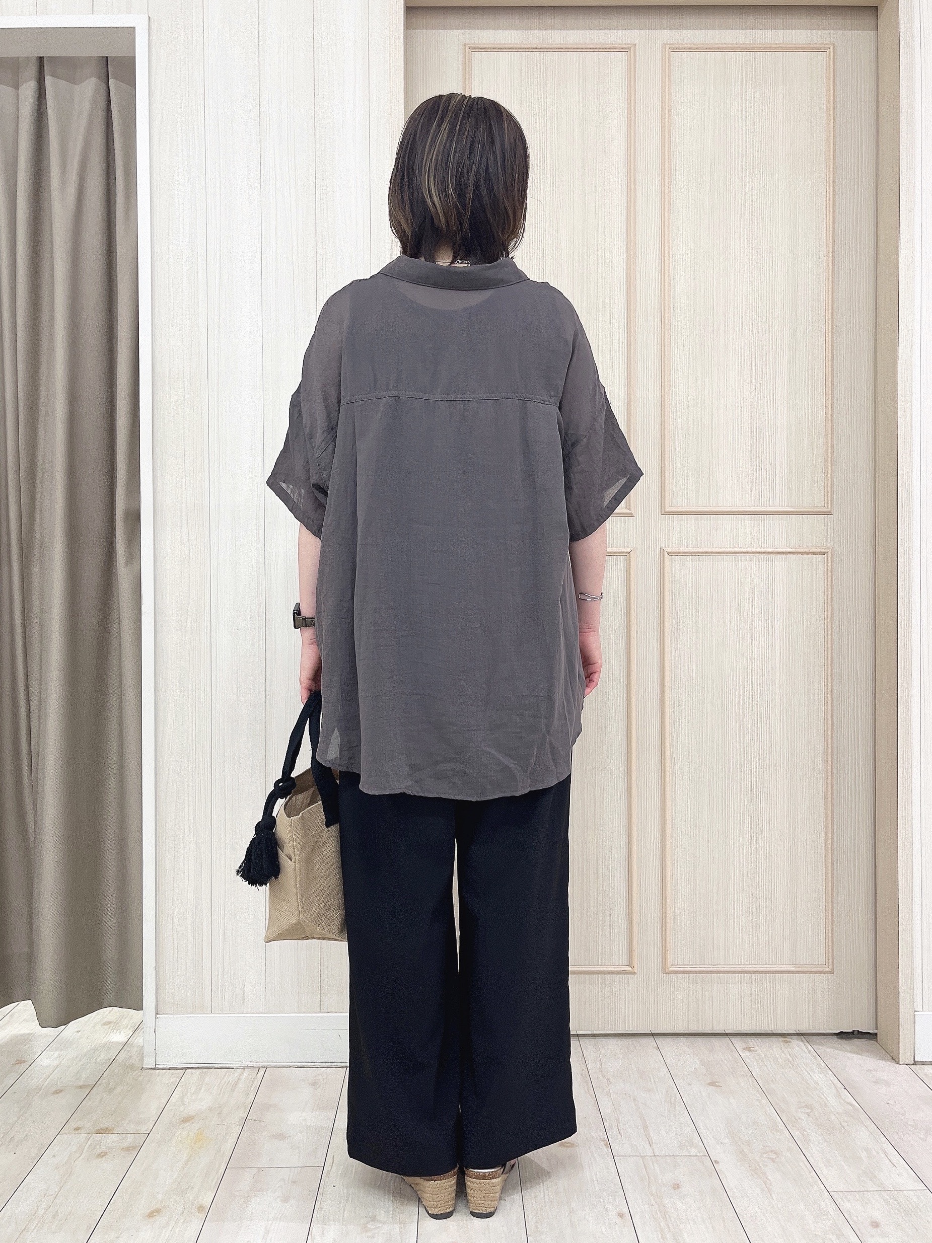 kaneさんの「SHOO･LA･RUE｜ヒップがすっぽり隠れる やわらか5分袖シアーシャツ」を使ったコーディネート
