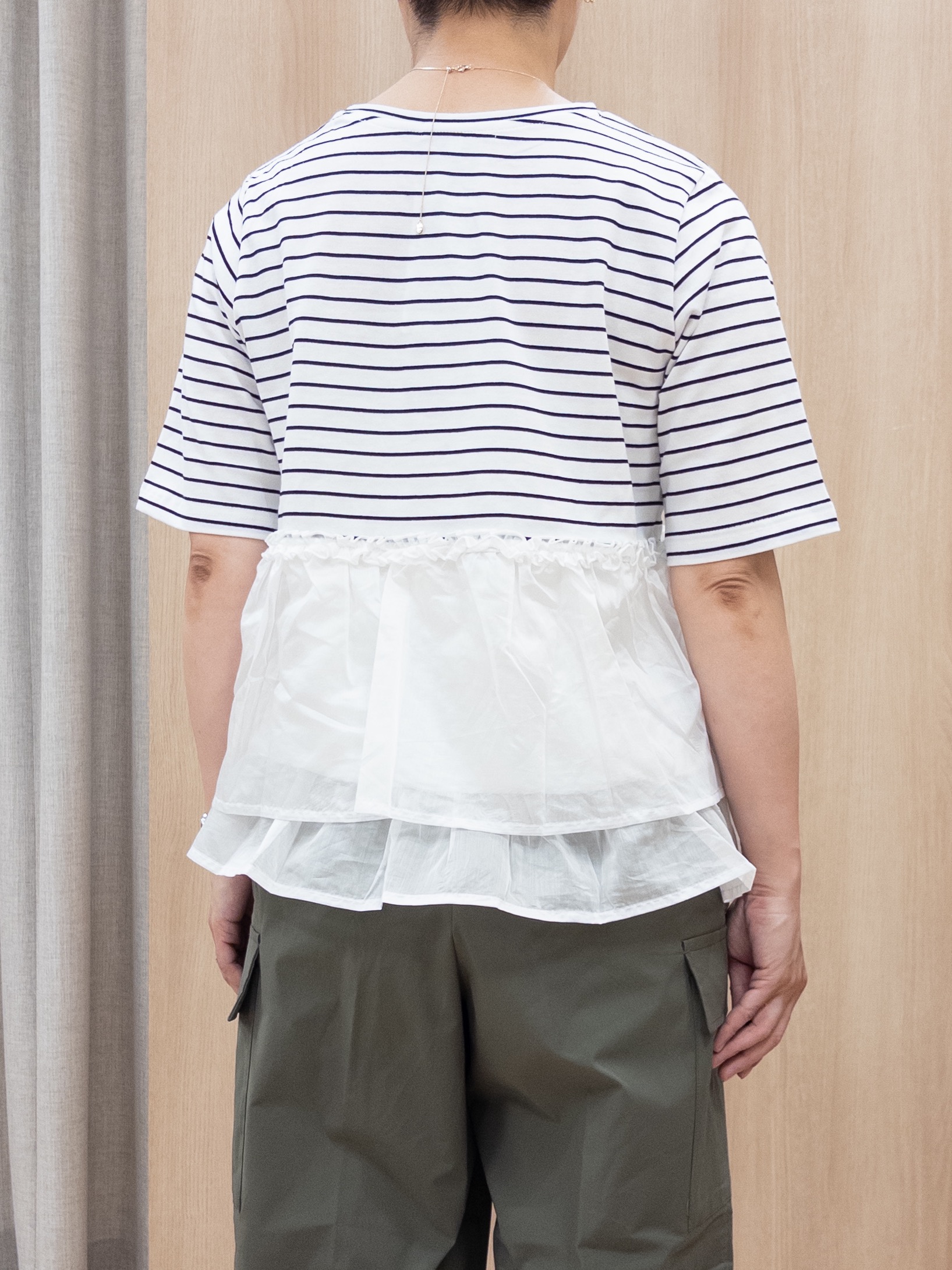 シュウコさんの「grove｜【体型カバー】INせず決まる、ウエストシアーフリルTシャツ」を使ったコーディネート
