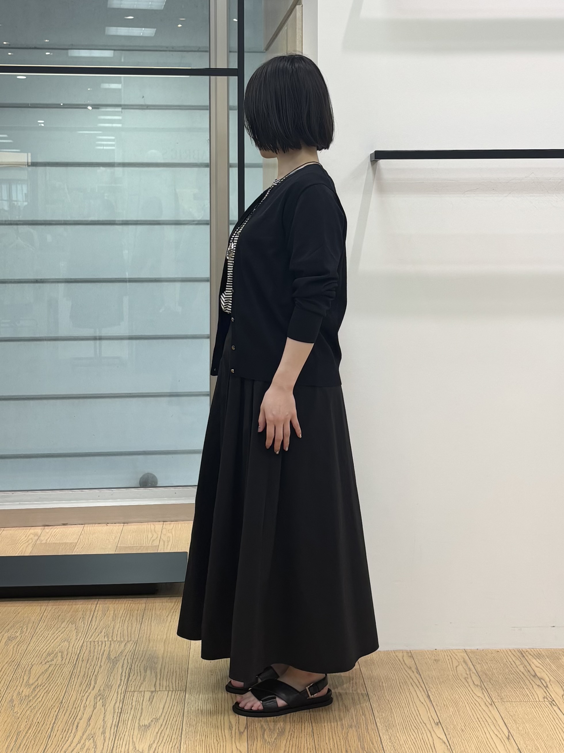 asamiさんの「INDIVI｜【汗ジミ防止／褒められTシャツ】上品カジュアル！ドルマンTシャツ」を使ったコーディネート