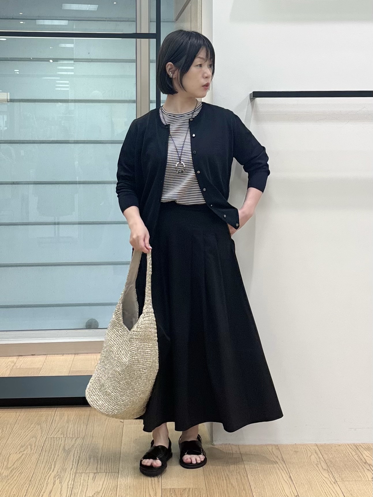 asamiさんの「INDIVI｜【汗ジミ防止／褒められTシャツ】上品カジュアル！ドルマンTシャツ」を使ったコーディネート
