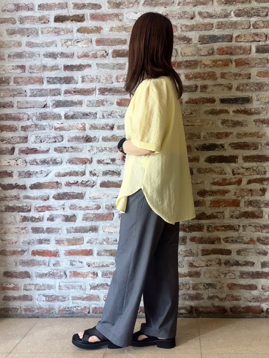 tokiさんの「THE SHOP TK｜【M-XL/刻みネックですっきり見え】Wポケット金ボタン 5分袖シャツ」を使ったコーディネート