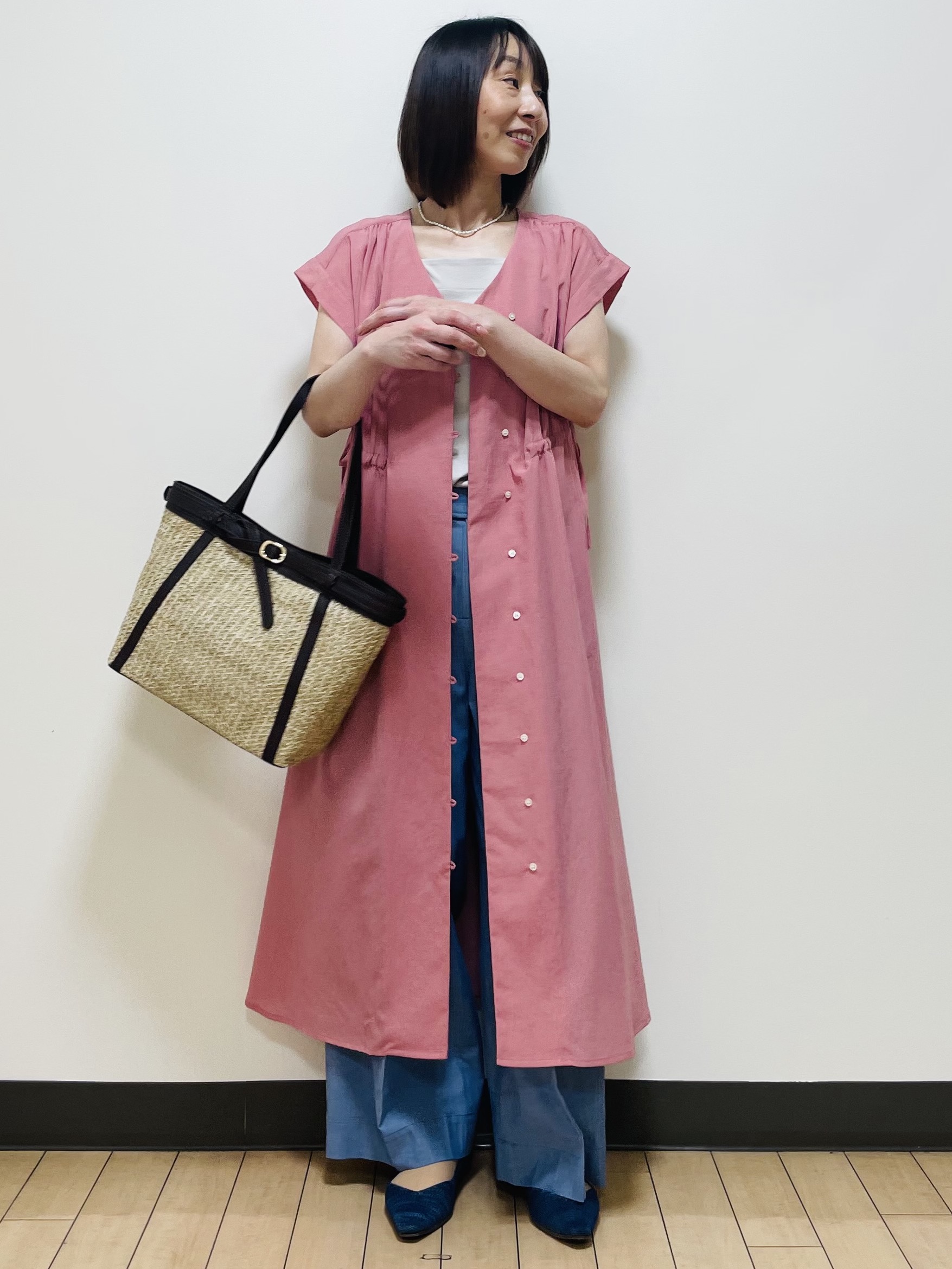 Riiさんの「Reflect｜【通気性あり／涼しい／マシンウォッシャブル】フロントボタンワンピース」を使ったコーディネート