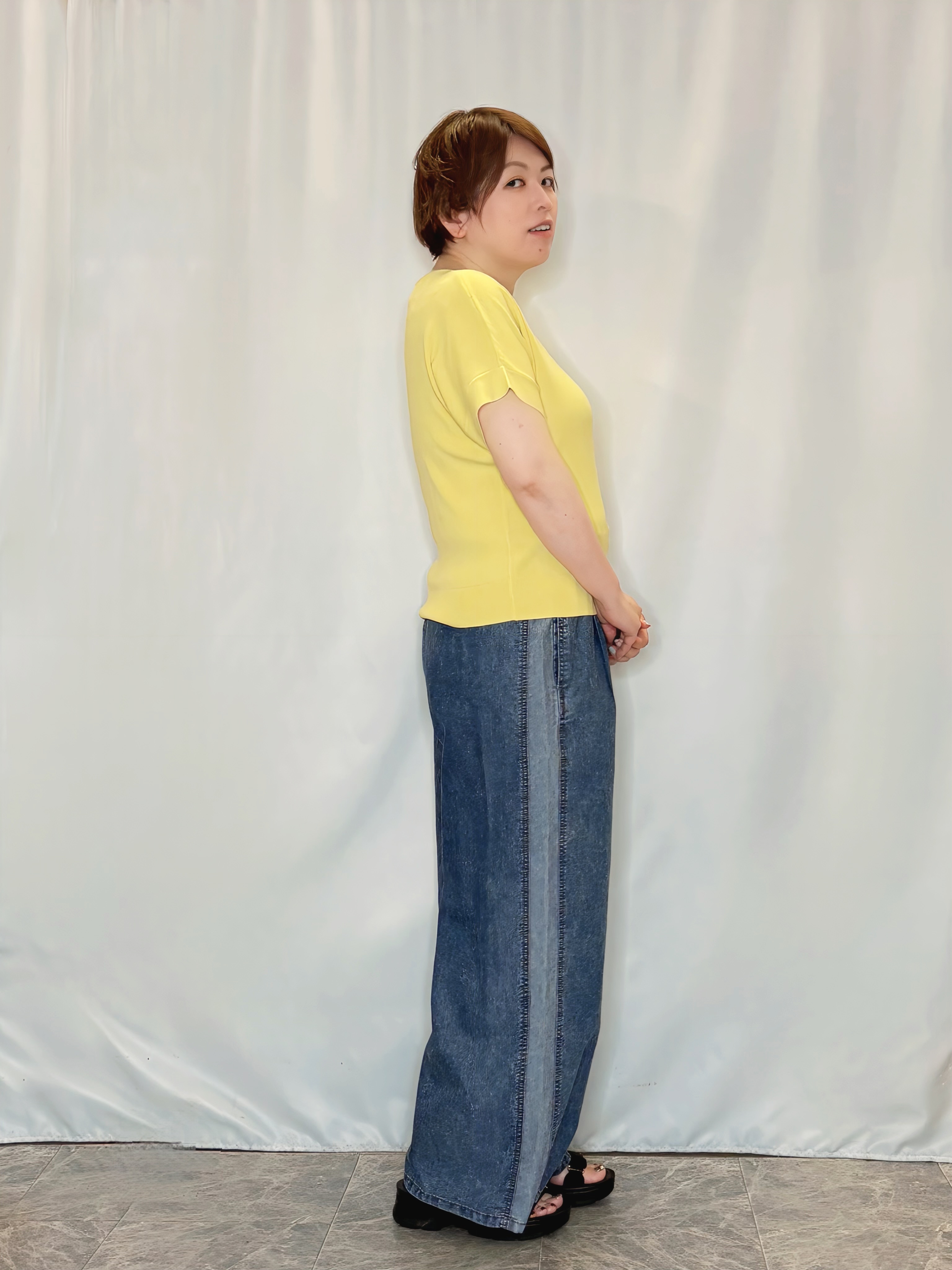 たみさんの「SHOO･LA･RUE｜【毎日洗える/ひんやり/UV/S-LL】二の腕隠れる さらっとドルマン半袖ニット」を使ったコーディネート