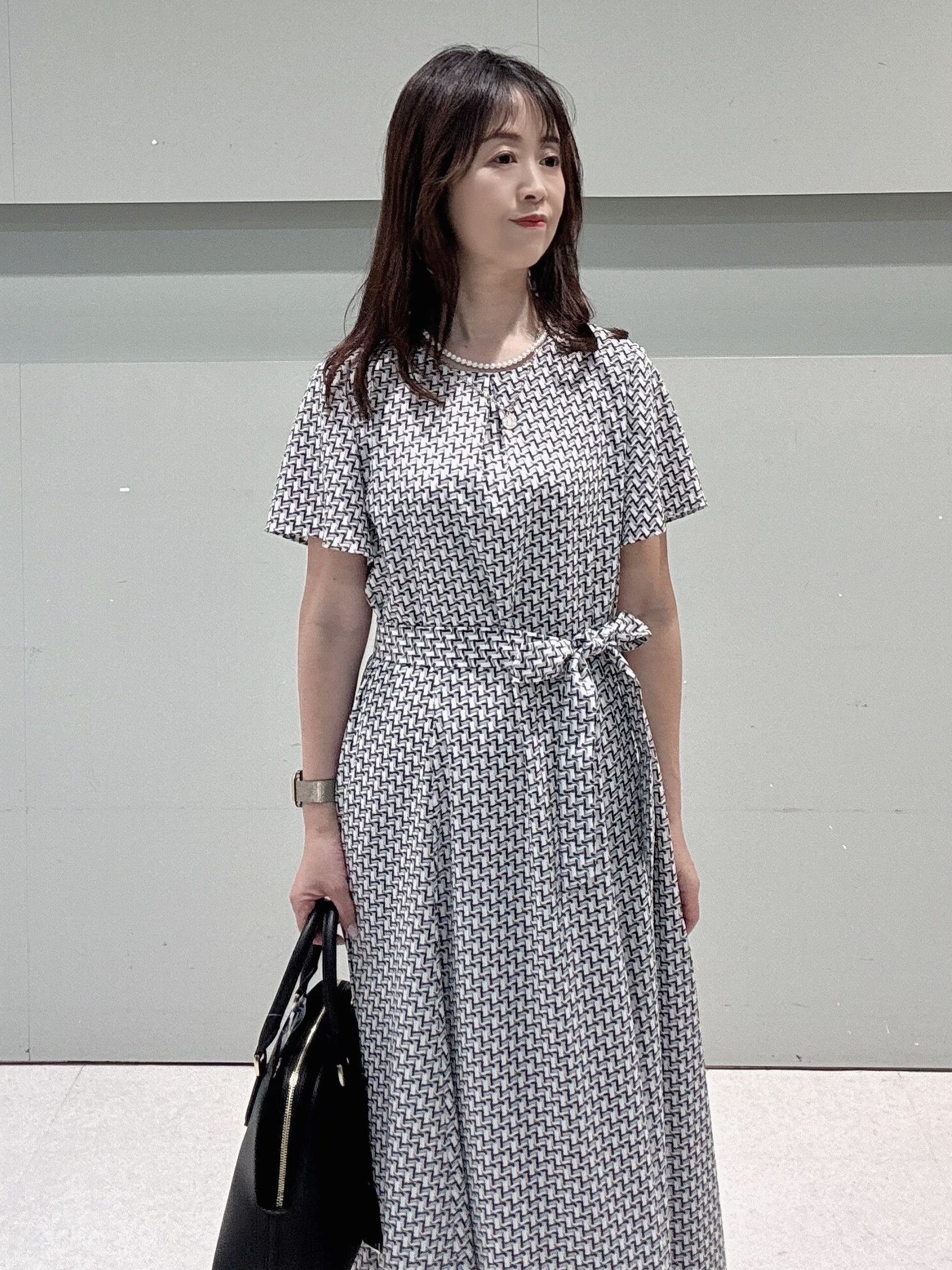 makiさんの「UNTITLED｜【ストレッチ性/洗える】短丈ニットカーディガン」を使ったコーディネート