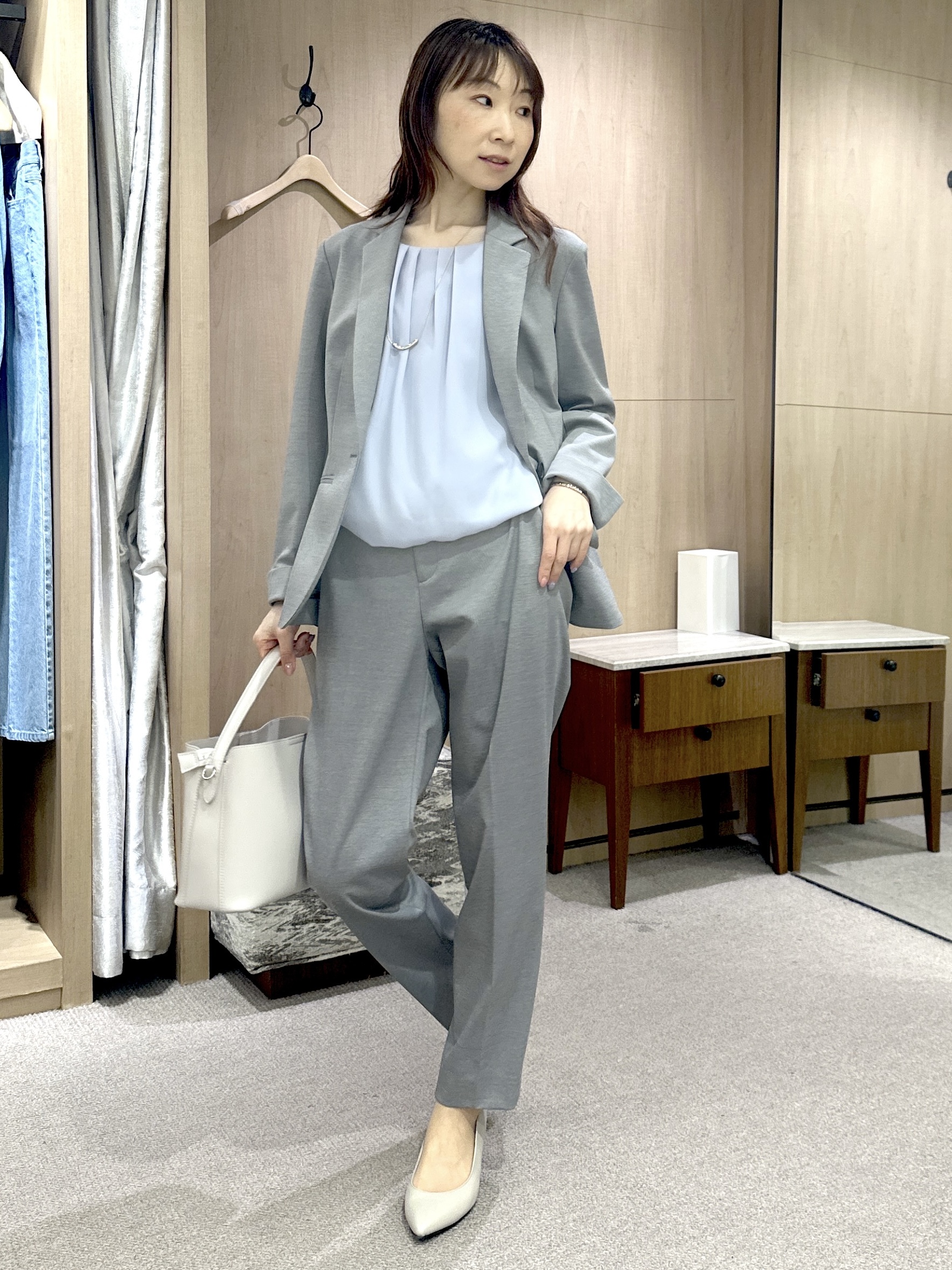Miwaさんの「UNTITLED｜【透けにくい/スーツインナー】パウダリータックブラウス」を使ったコーディネート