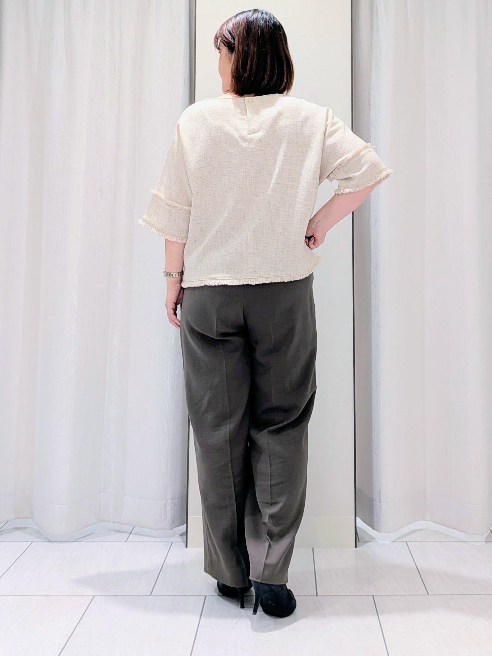Onumaさんの「UNTITLED｜ドライミックスツィードブラウス」を使ったコーディネート