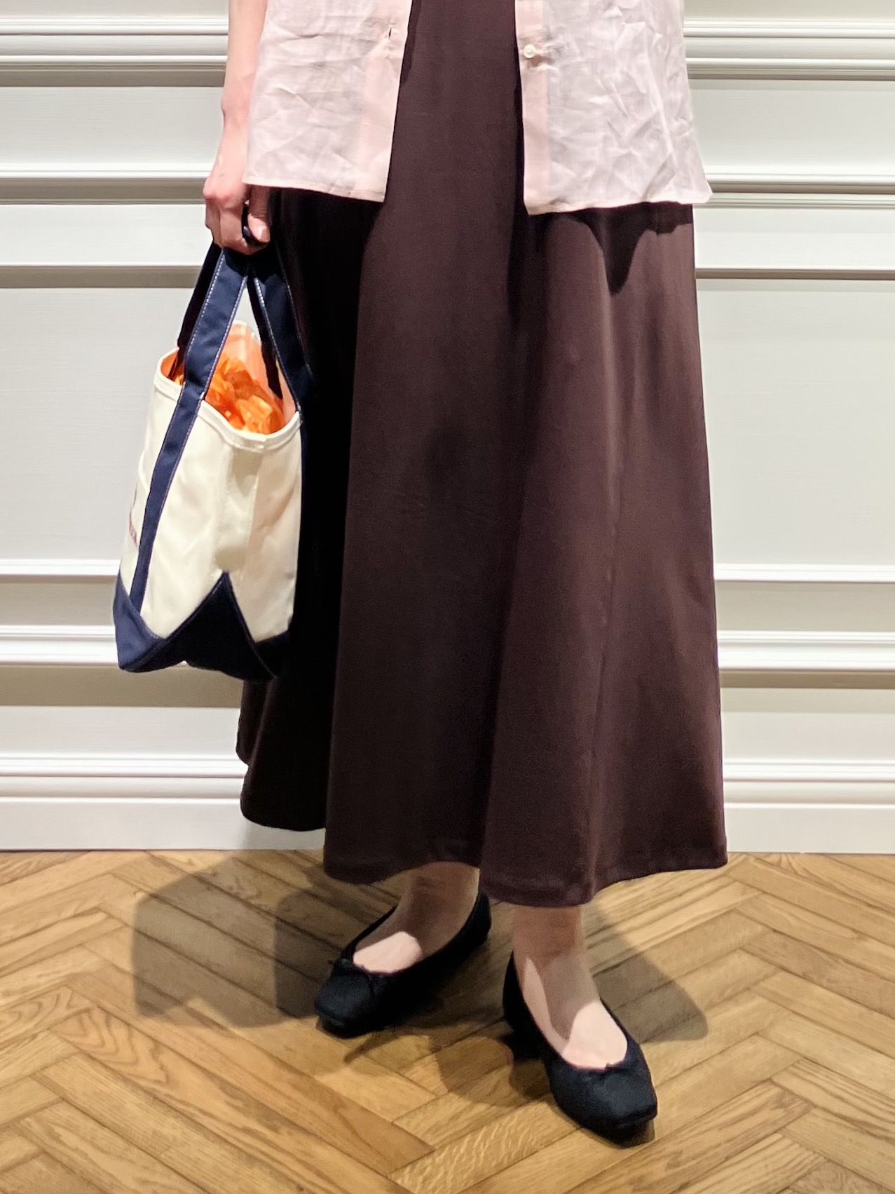 TSUKUIさんの「DRESSTERIOR｜【接触冷感／抗菌防臭／消臭/ウォッシャブル】アイスクリアコットン フレンチスリーブワンピース」を使ったコーディネート