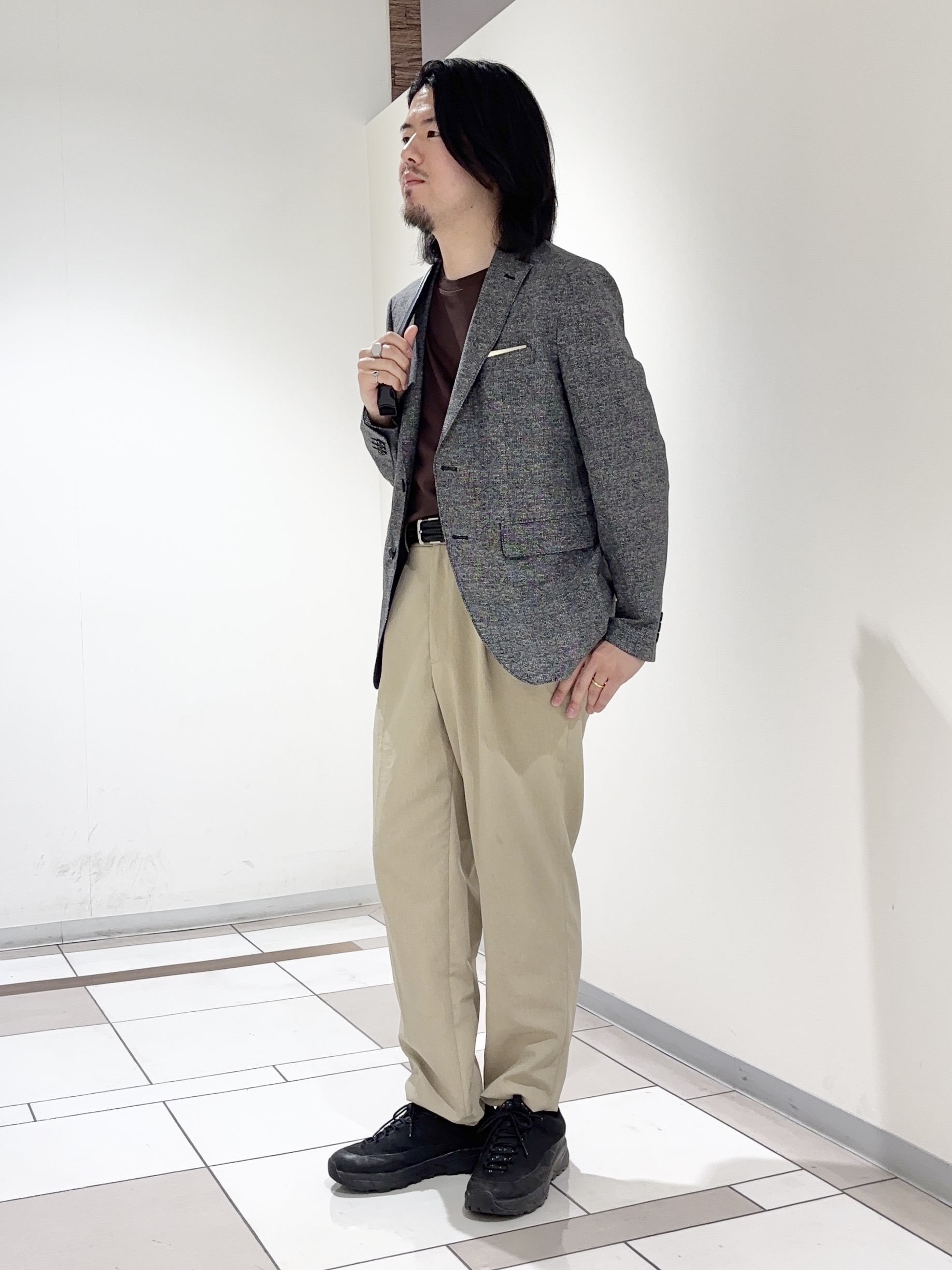 及川さんの「TAKEO KIKUCHI｜【抗菌防臭】COOL DOTS（R）ドビープリント ジャケット」を使ったコーディネート