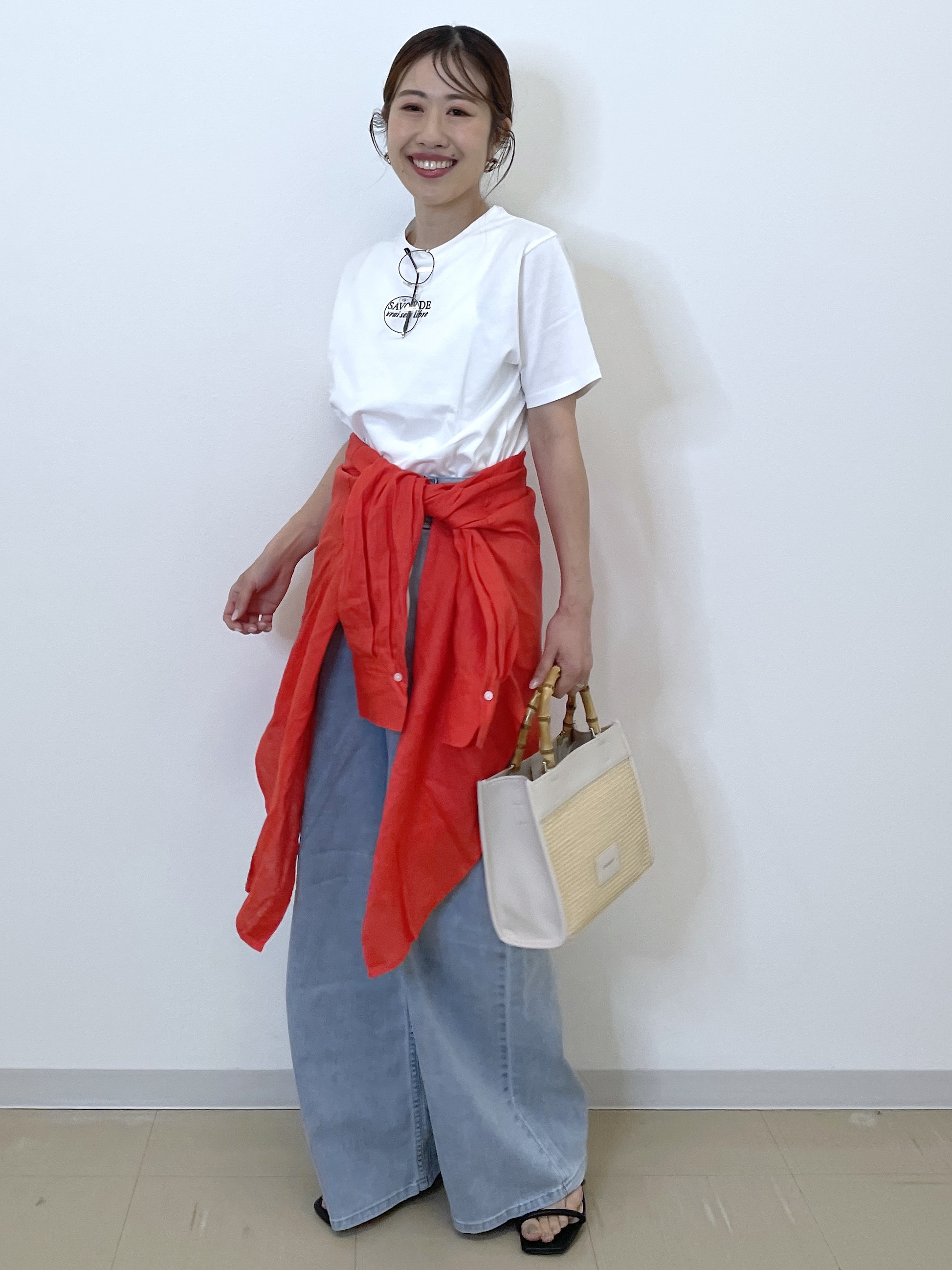 Akiさんの「OPAQUE.CLIP｜ロゴプリント刺繍アソートTシャツ【洗濯機OK】」を使ったコーディネート