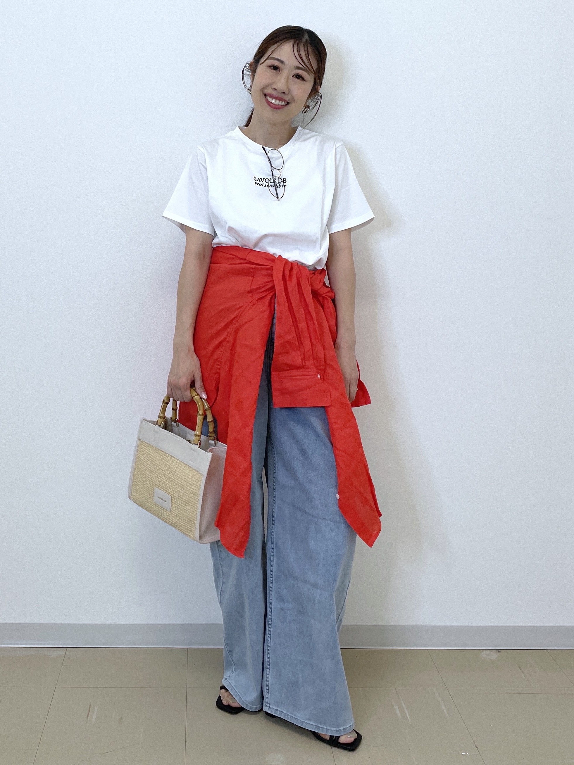 Akiさんの「OPAQUE.CLIP｜ロゴプリント刺繍アソートTシャツ【洗濯機OK】」を使ったコーディネート