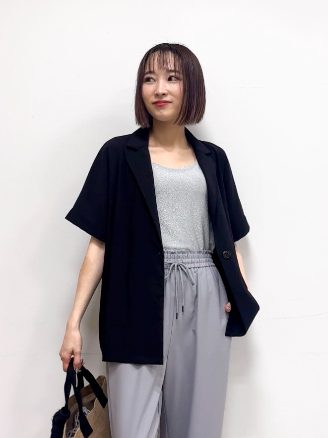 𝐜𝐡𝐢𝐤𝐚さんの「SHOO･LA･RUE｜【高レビュー/洗濯機可/セットアップ可】軽凛(かろりん) ひんやり半袖ジャケット」を使ったコーディネート