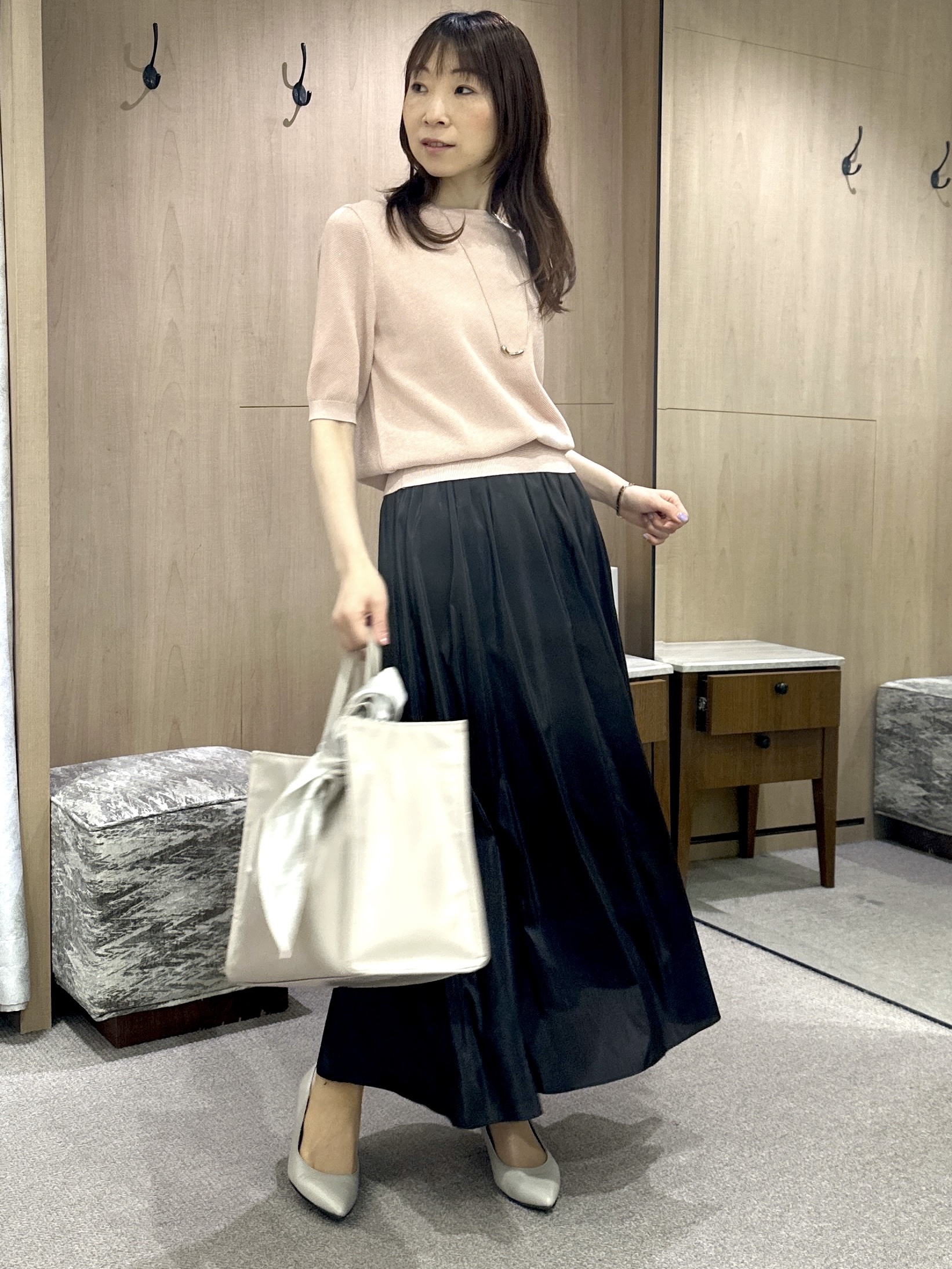 Miwaさんの「UNTITLED｜【アンサンブル可】ラメ混クルーネックカーディガン」を使ったコーディネート