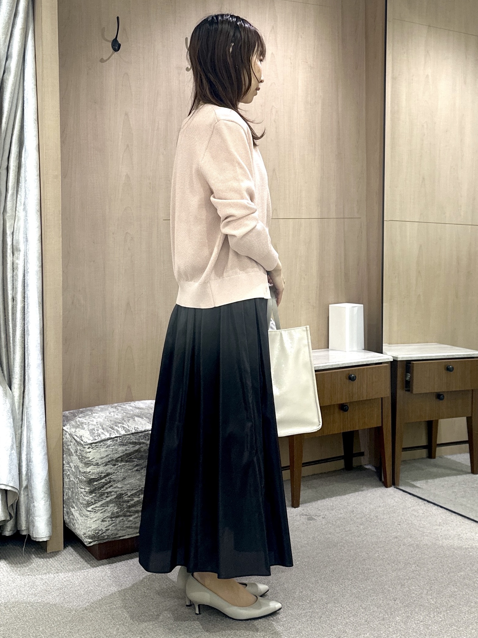 Miwaさんの「UNTITLED｜【アンサンブル可】ラメ混クルーネックカーディガン」を使ったコーディネート