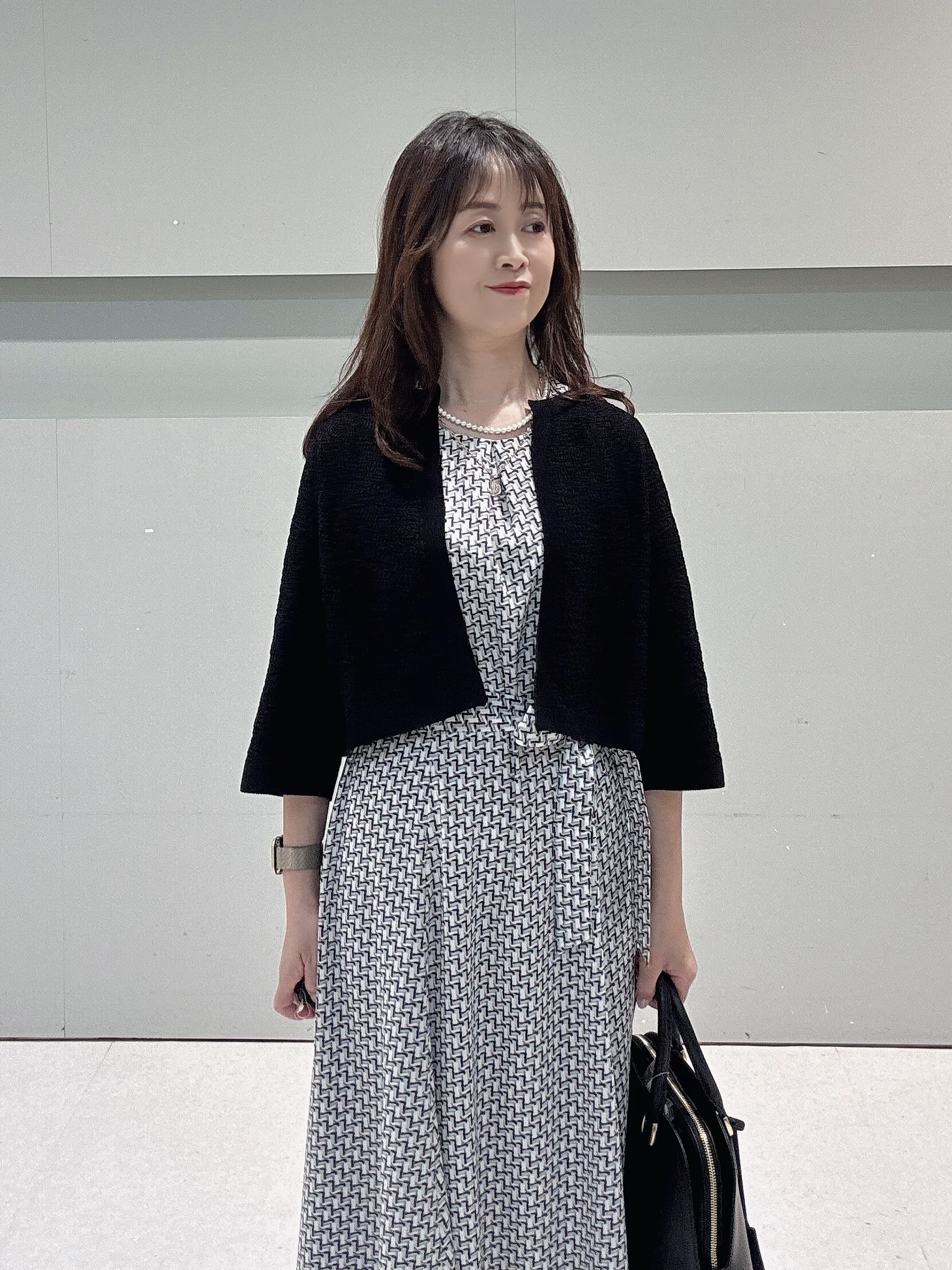 makiさんの「UNTITLED｜【ストレッチ性/洗える】短丈ニットカーディガン」を使ったコーディネート