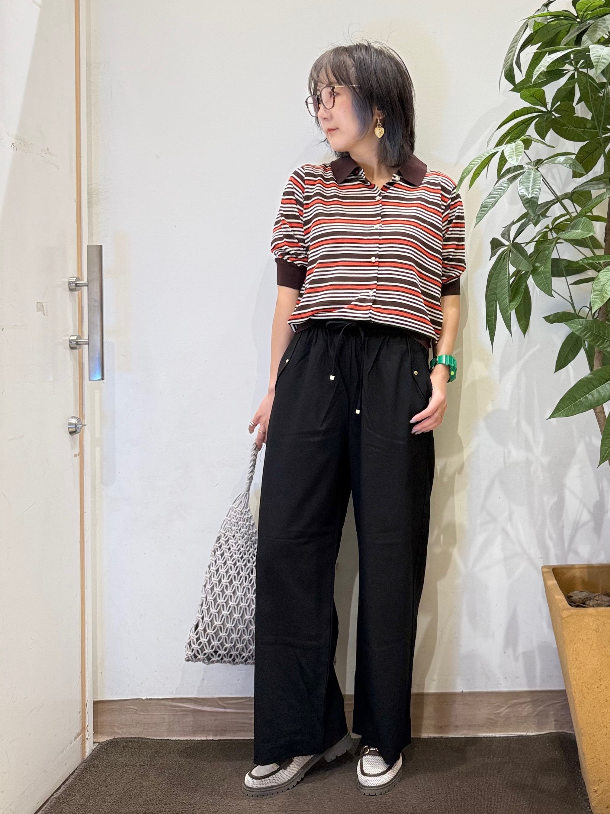 misakiさんの「SHOO･LA･RUE｜【S-LL/洗濯機可】ほんのりシアーの襟付きニットカーディガン」を使ったコーディネート