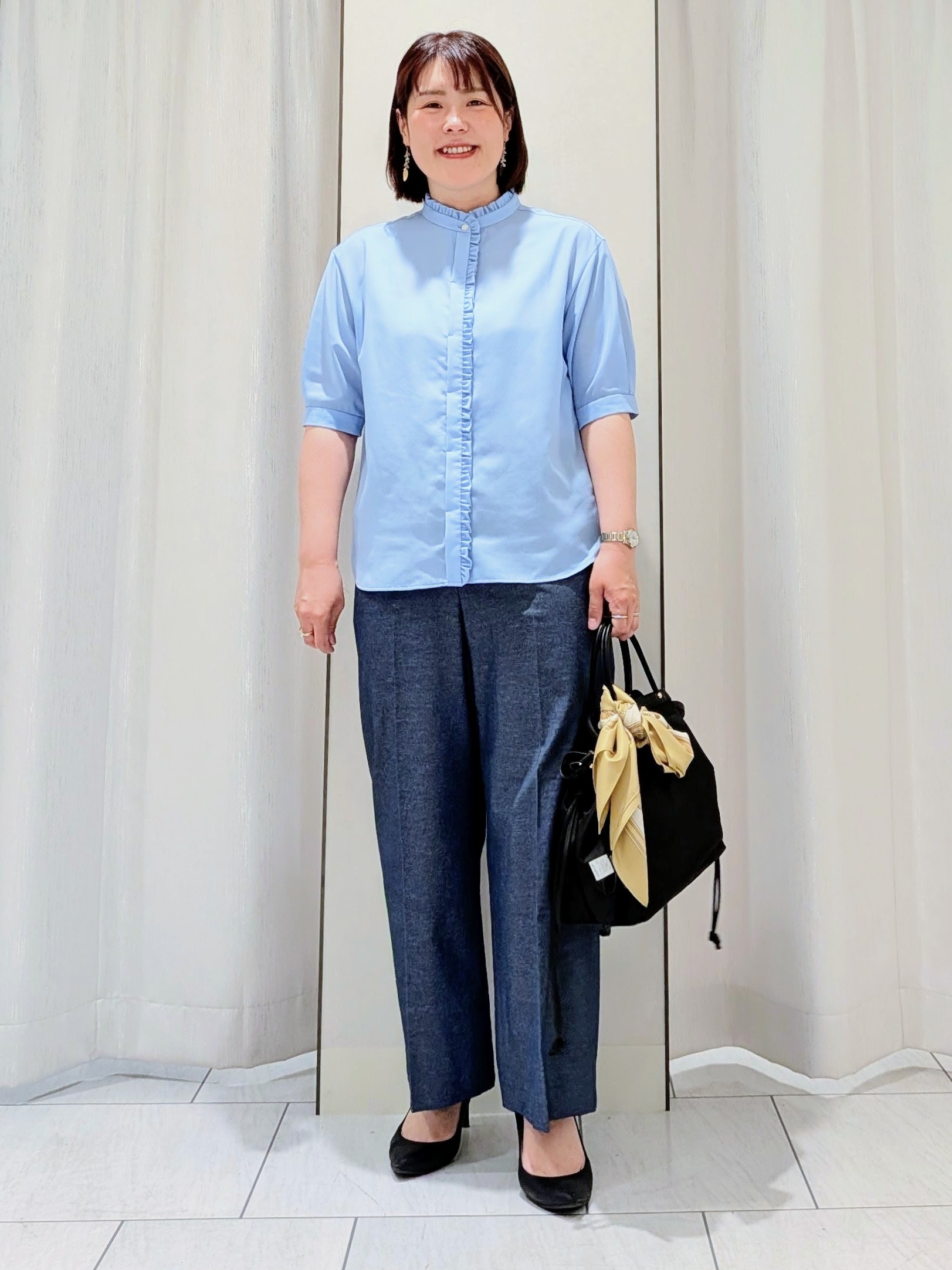 Onumaさんの「UNTITLED｜【接触冷感/通気性/洗える】スタンドカラーフリルブラウス」を使ったコーディネート