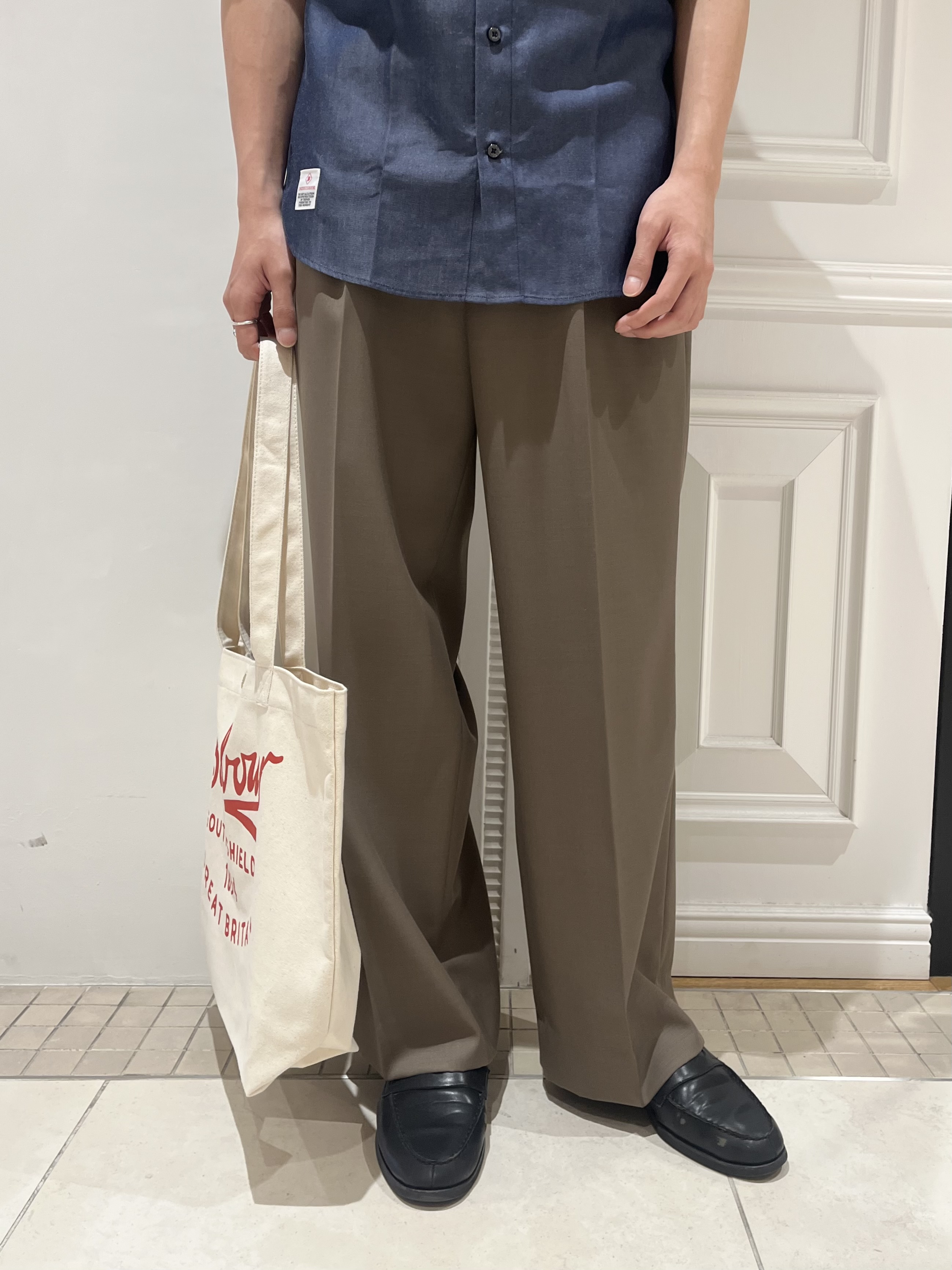 Watanabeさんの「DRESSTERIOR｜デニム ハーフスリーブシャツ」を使ったコーディネート