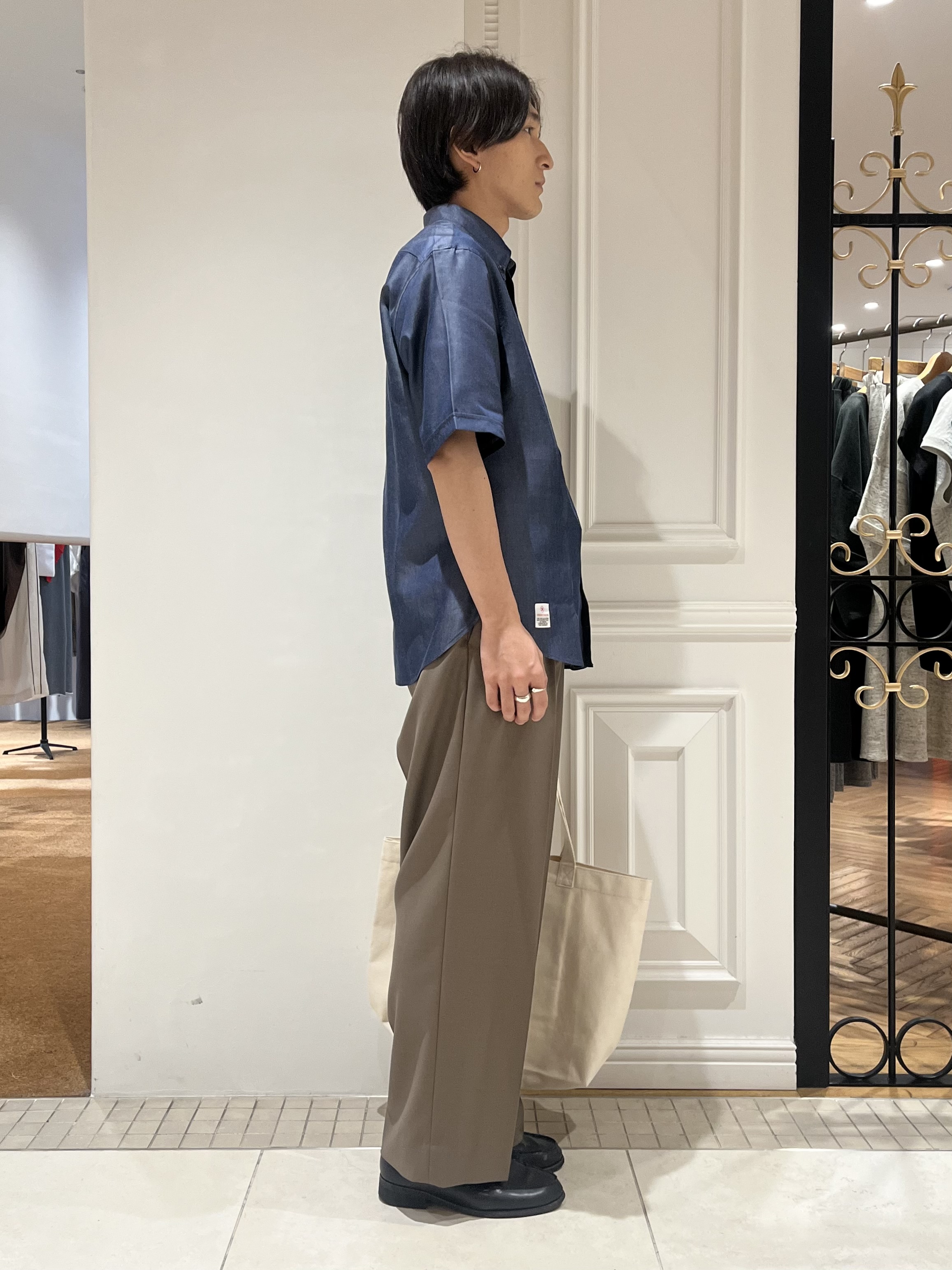 Watanabeさんの「DRESSTERIOR｜デニム ハーフスリーブシャツ」を使ったコーディネート