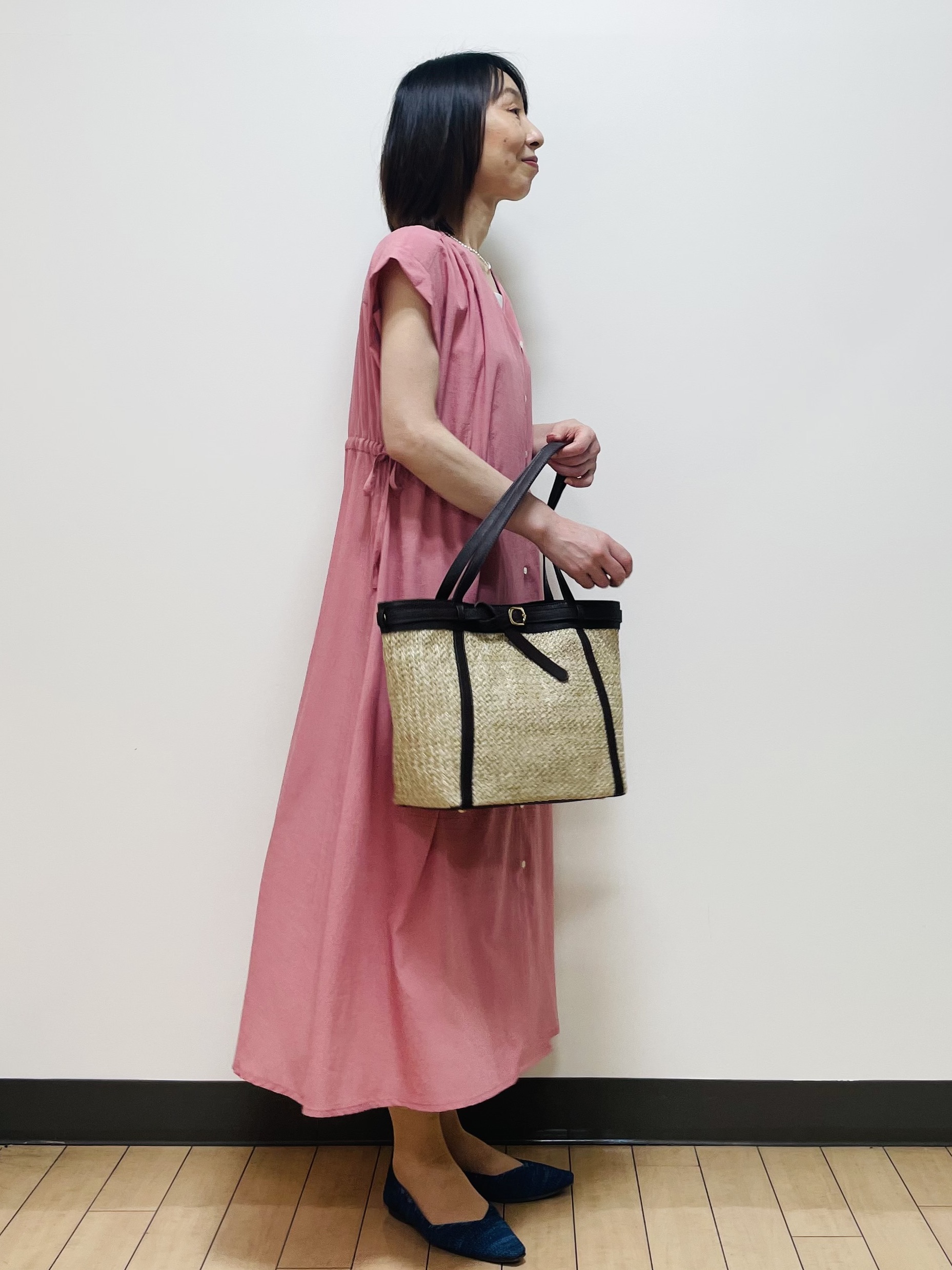 Riiさんの「Reflect｜【通気性あり／涼しい／マシンウォッシャブル】フロントボタンワンピース」を使ったコーディネート