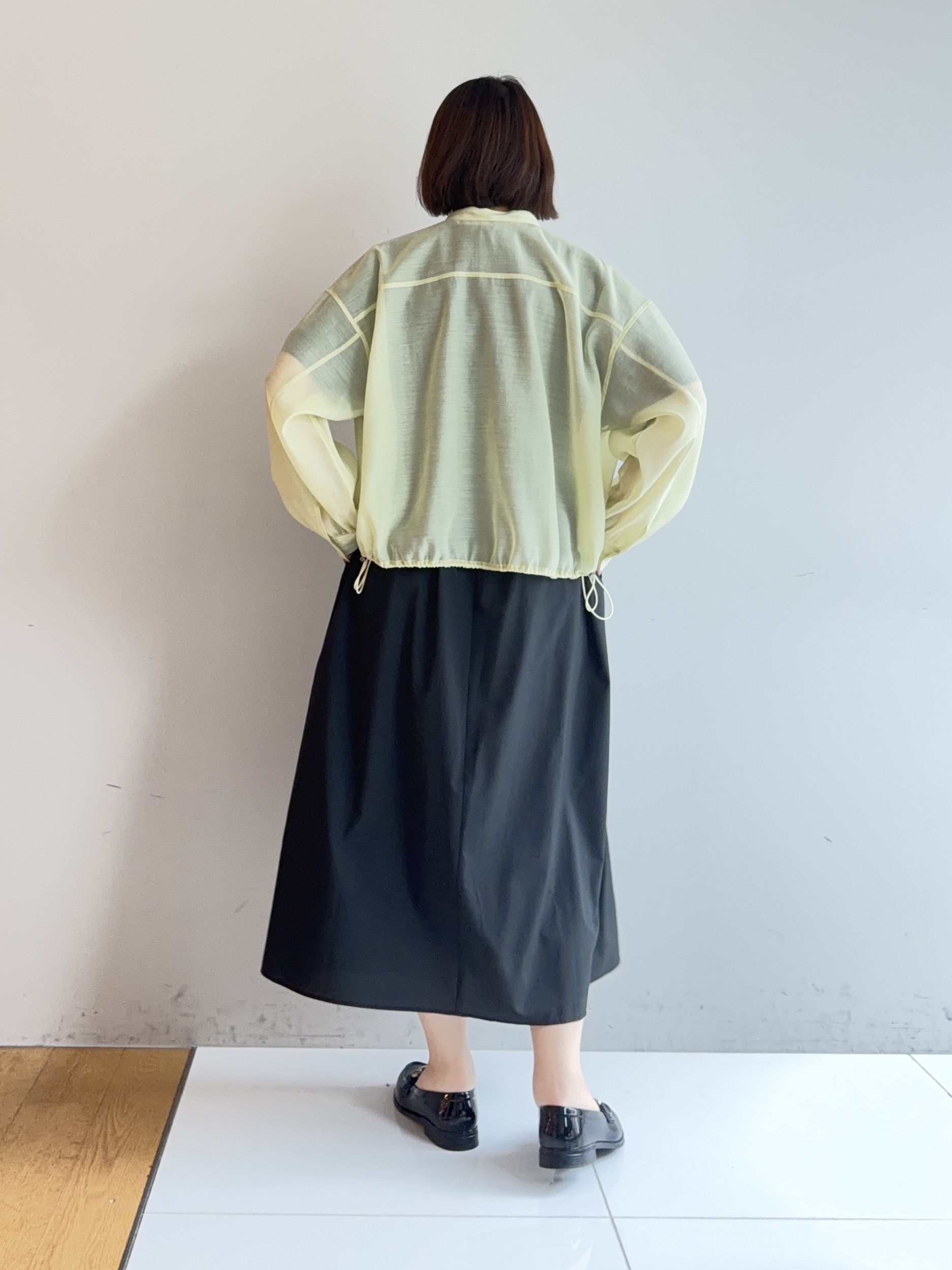 murayamaさんの「INDIVI｜【トレンド／2WAY】裾ドロスト付きシアーブラウスブルゾン」を使ったコーディネート