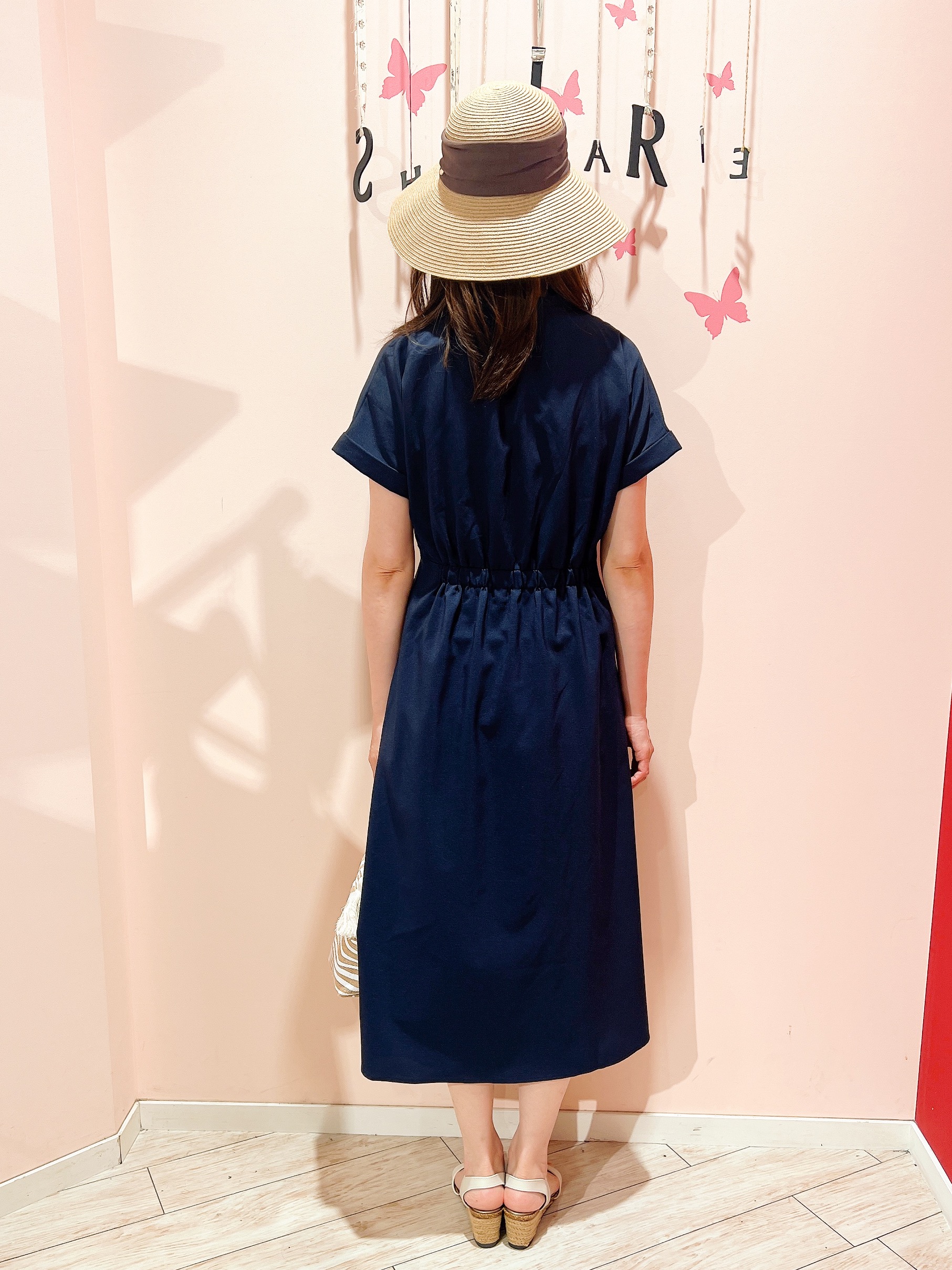 Muuさんの「SHOO･LA･RUE｜【洗濯機可／洗濯後しわになりにくい】ウエストタックフレンチワンピース」を使ったコーディネート