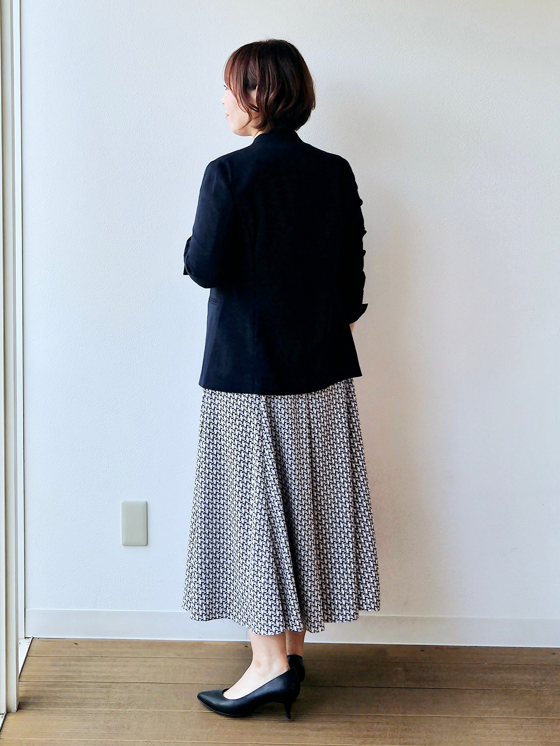やじまさんの「UNTITLED｜【セットアップ可/UV/接触冷感】エアリーノーカラージャケット」を使ったコーディネート