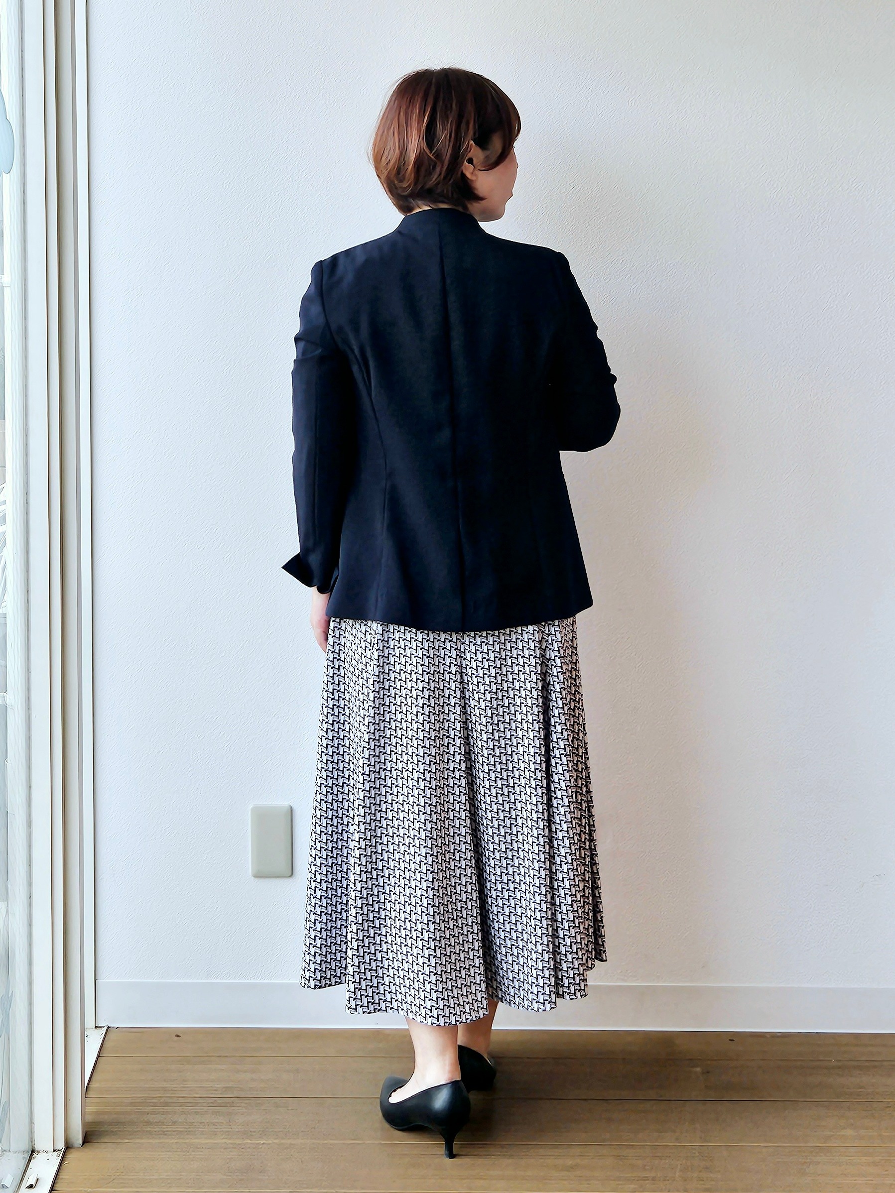 やじまさんの「UNTITLED｜【セットアップ可/UV/接触冷感】エアリーノーカラージャケット」を使ったコーディネート