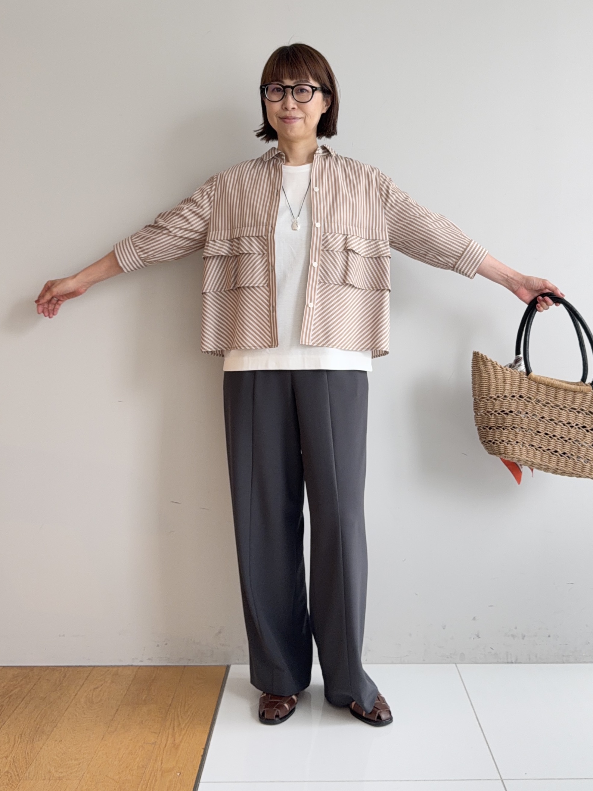 murayamaさんの「INDIVI｜【UVケア／吸汗速乾／着映え】ティアードストライプシャツ」を使ったコーディネート