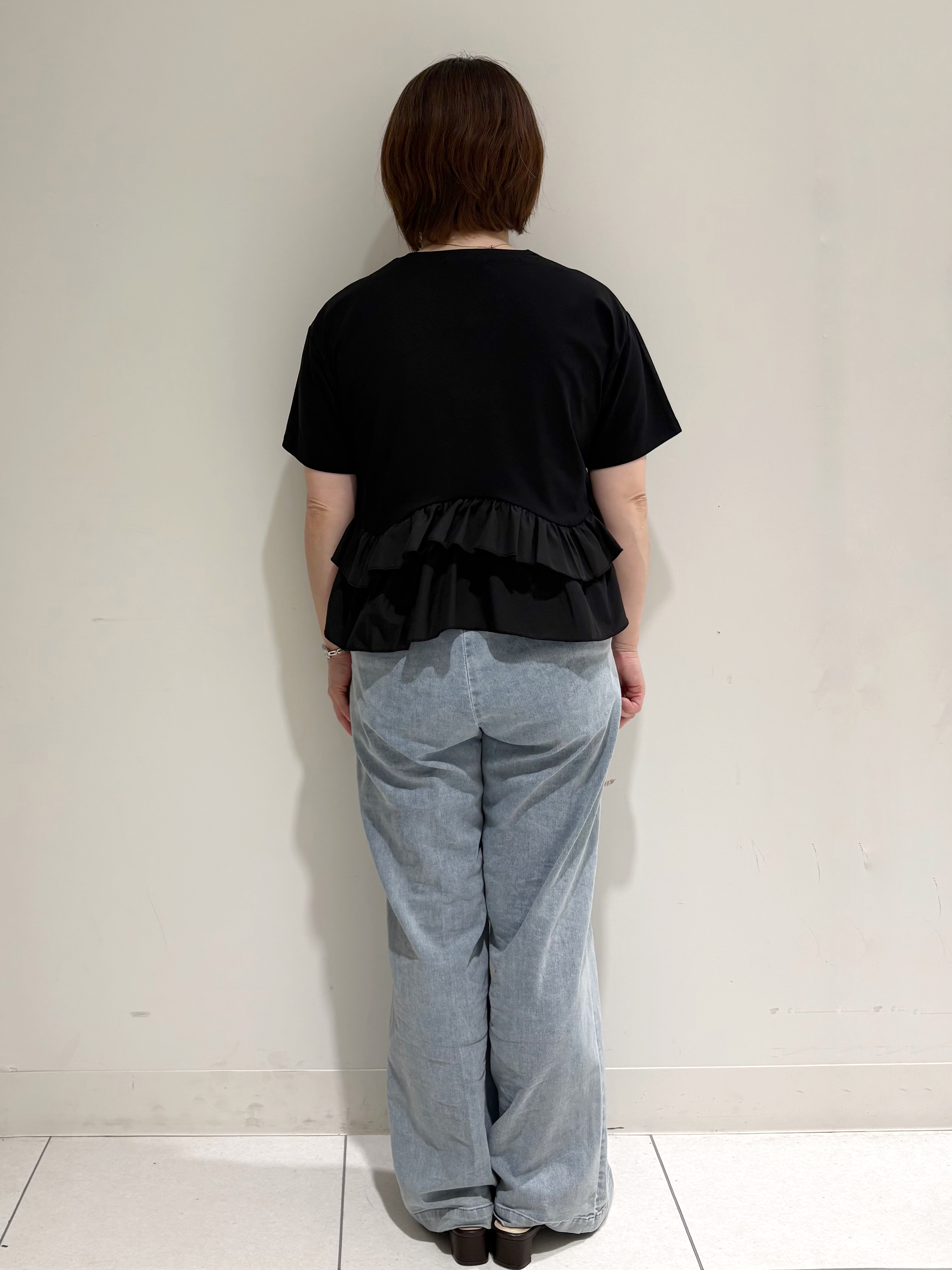 michiさんの「index｜裾フリルドッキングTシャツ【洗濯機OK】」を使ったコーディネート