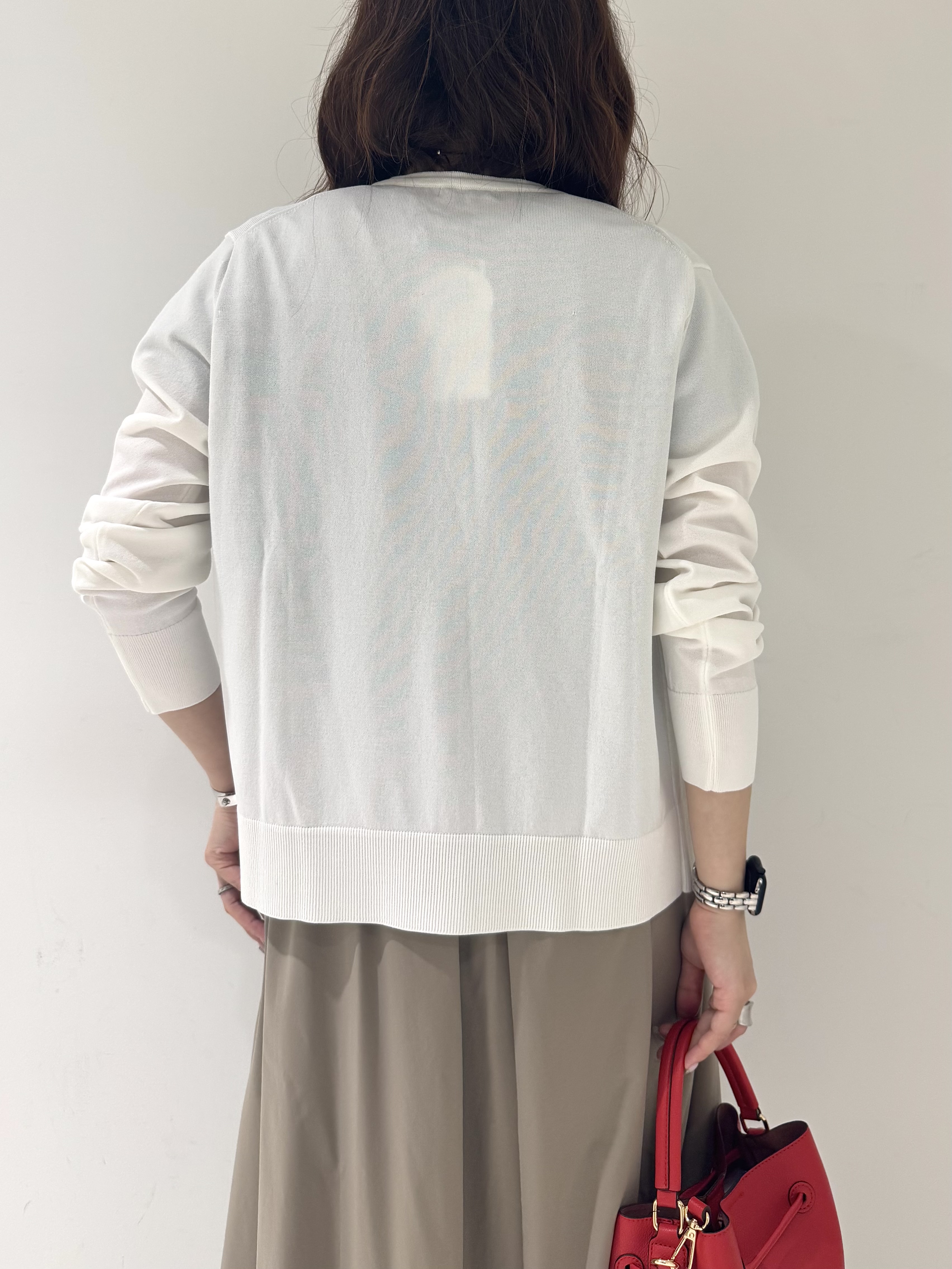 そんさんの「INDIVI｜【UVケア/接触冷感／アンサンブル】丸首カーディガン＆袖スリット5分袖ニット」を使ったコーディネート