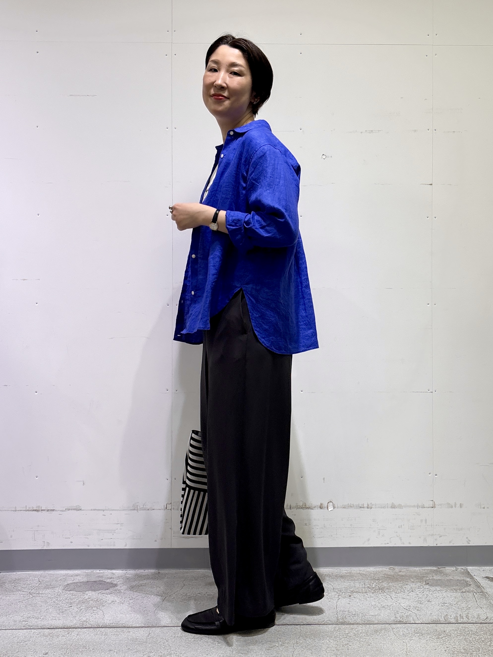 yuriさんの「INDIVI｜【接触冷感／2WAY】カシュクールリネンシャツ」を使ったコーディネート