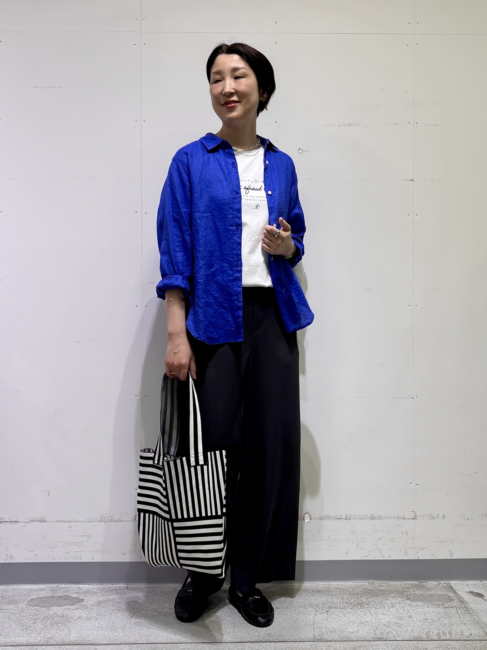 yuriさんの「INDIVI｜【接触冷感／2WAY】カシュクールリネンシャツ」を使ったコーディネート