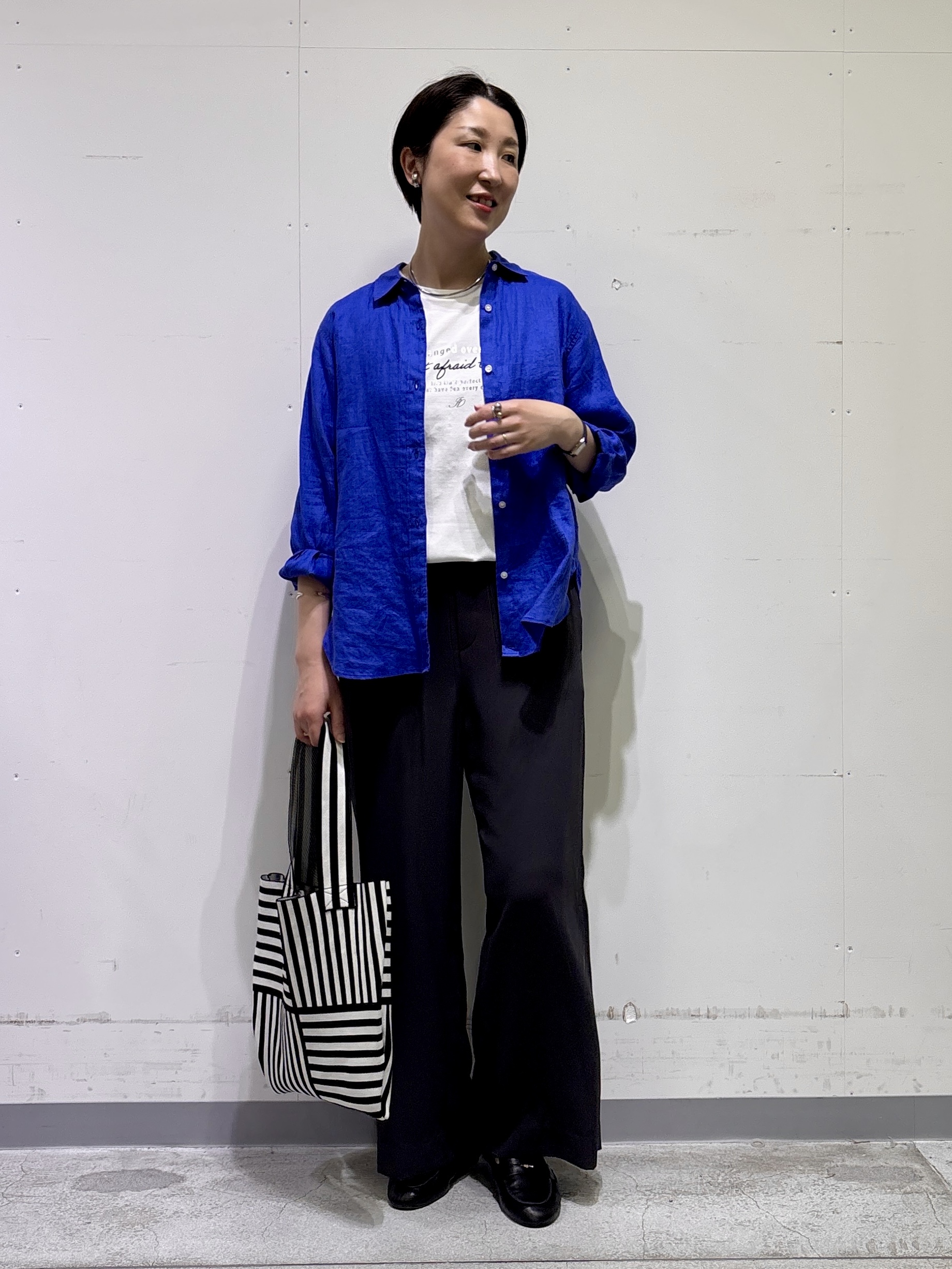 yuriさんの「INDIVI｜【接触冷感／2WAY】カシュクールリネンシャツ」を使ったコーディネート