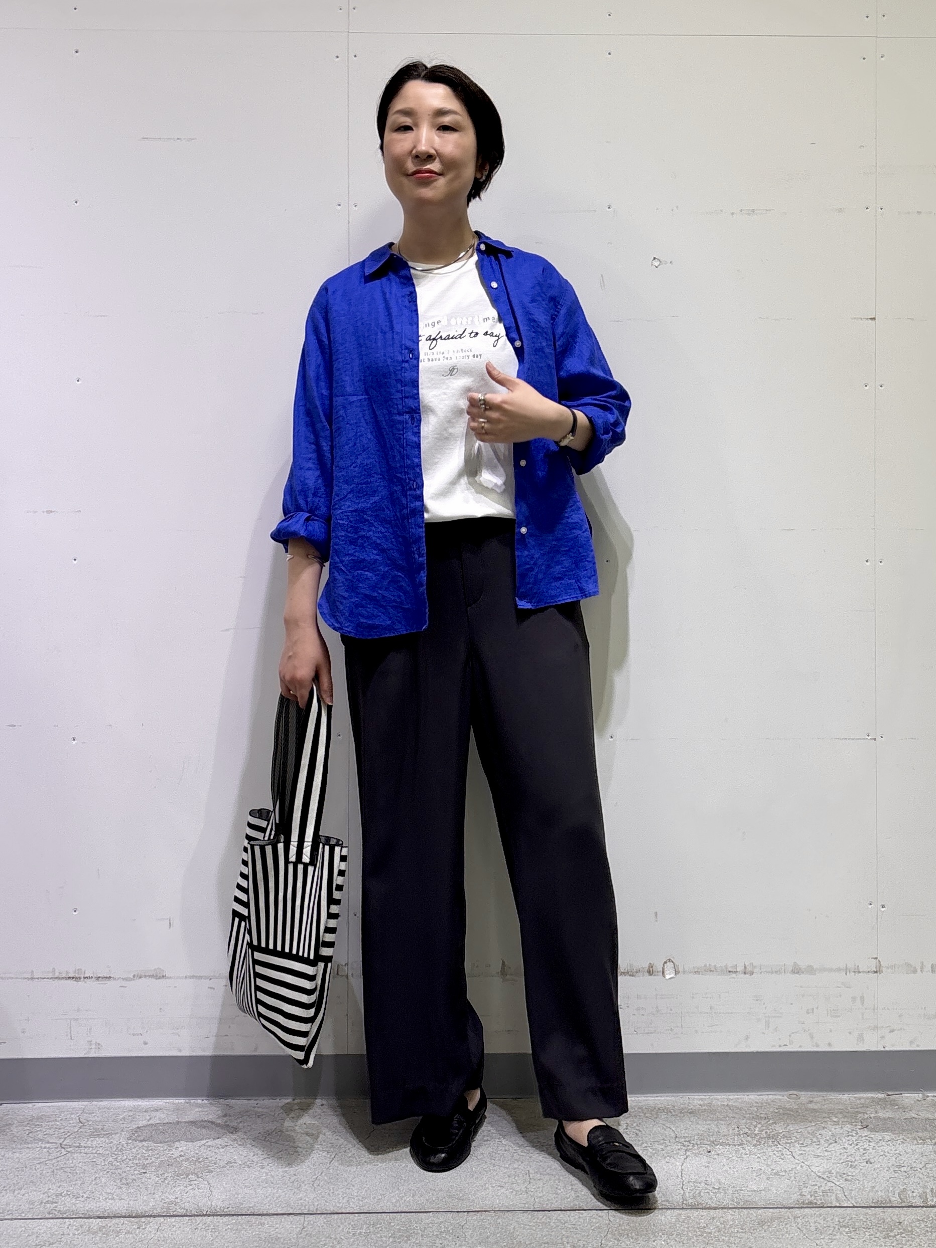 yuriさんの「INDIVI｜【接触冷感／2WAY】カシュクールリネンシャツ」を使ったコーディネート