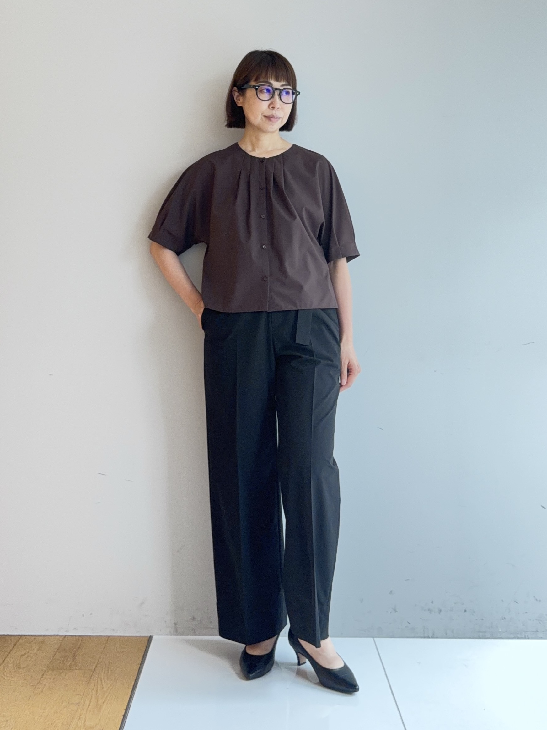 murayamaさんの「INDIVI｜【撥水／UVカット】タックデザインブラウス」を使ったコーディネート