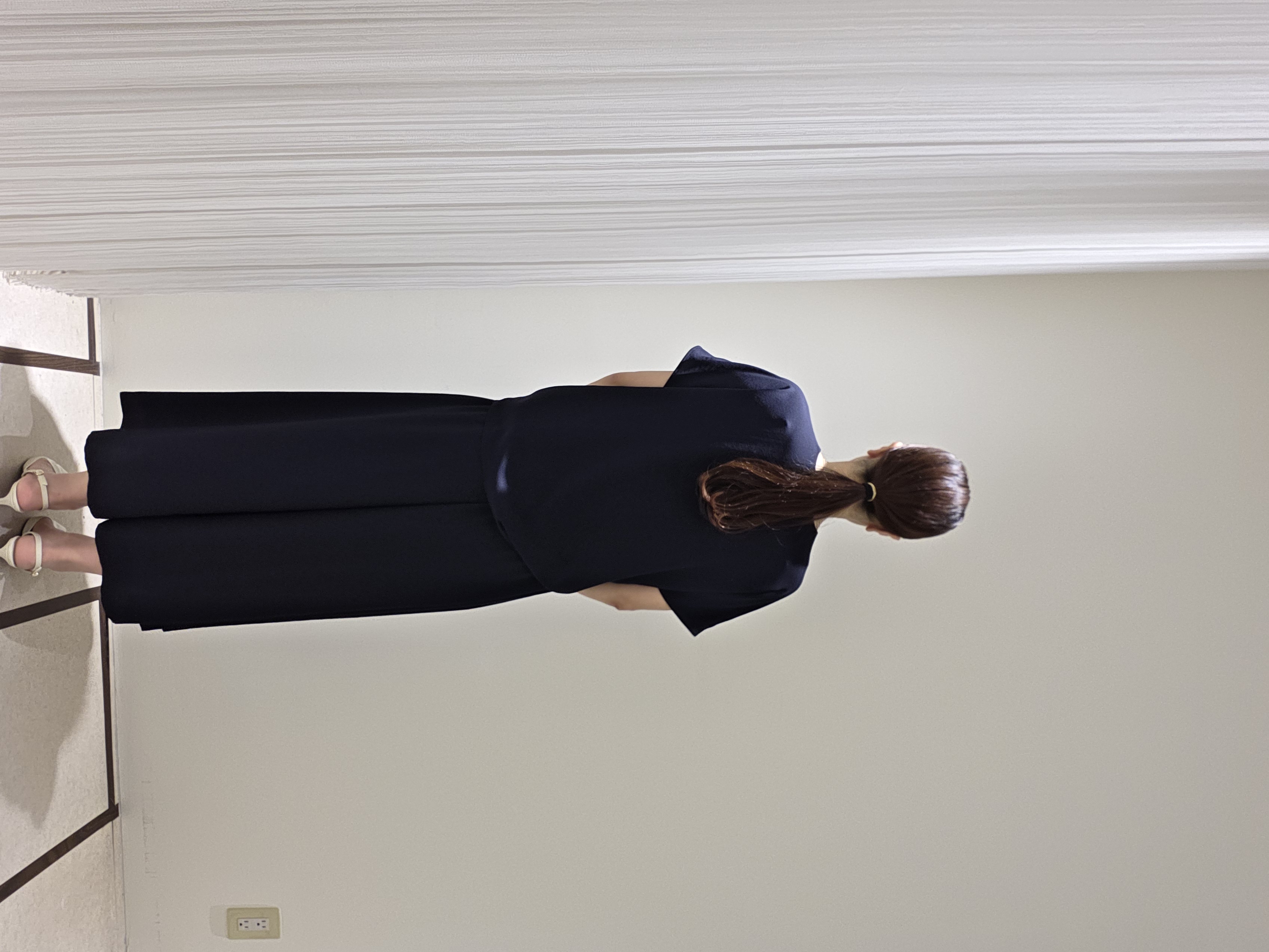 MATSUさんの「UNTITLED｜【UV/接触冷感/セットアップ可】リラクシーキーVネックブラウス」を使ったコーディネート