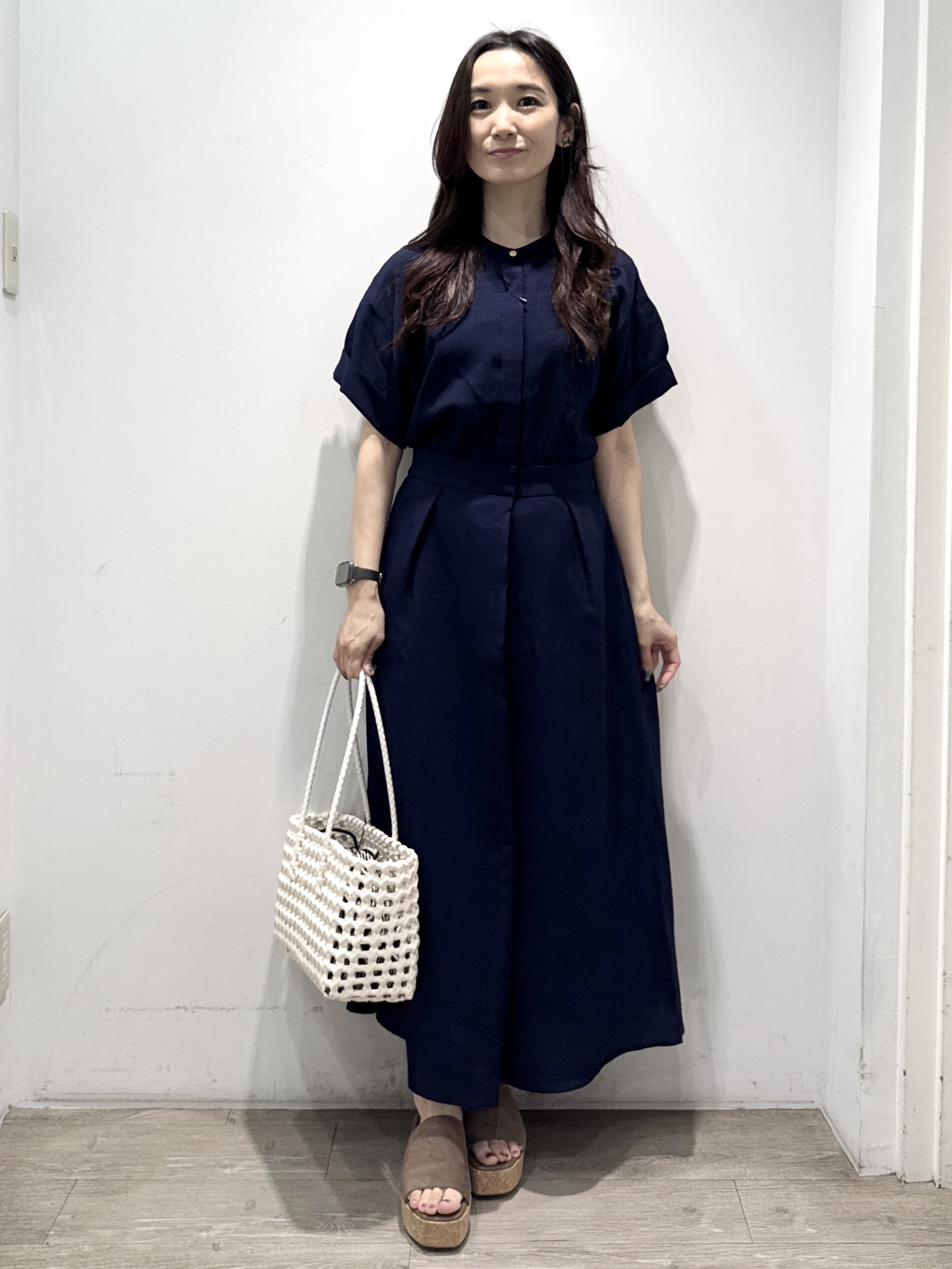 yuicciさんの「OPAQUE.CLIP｜【接触冷感／吸水速乾】リネンライク シャツワンピース《洗濯機OK》」を使ったコーディネート