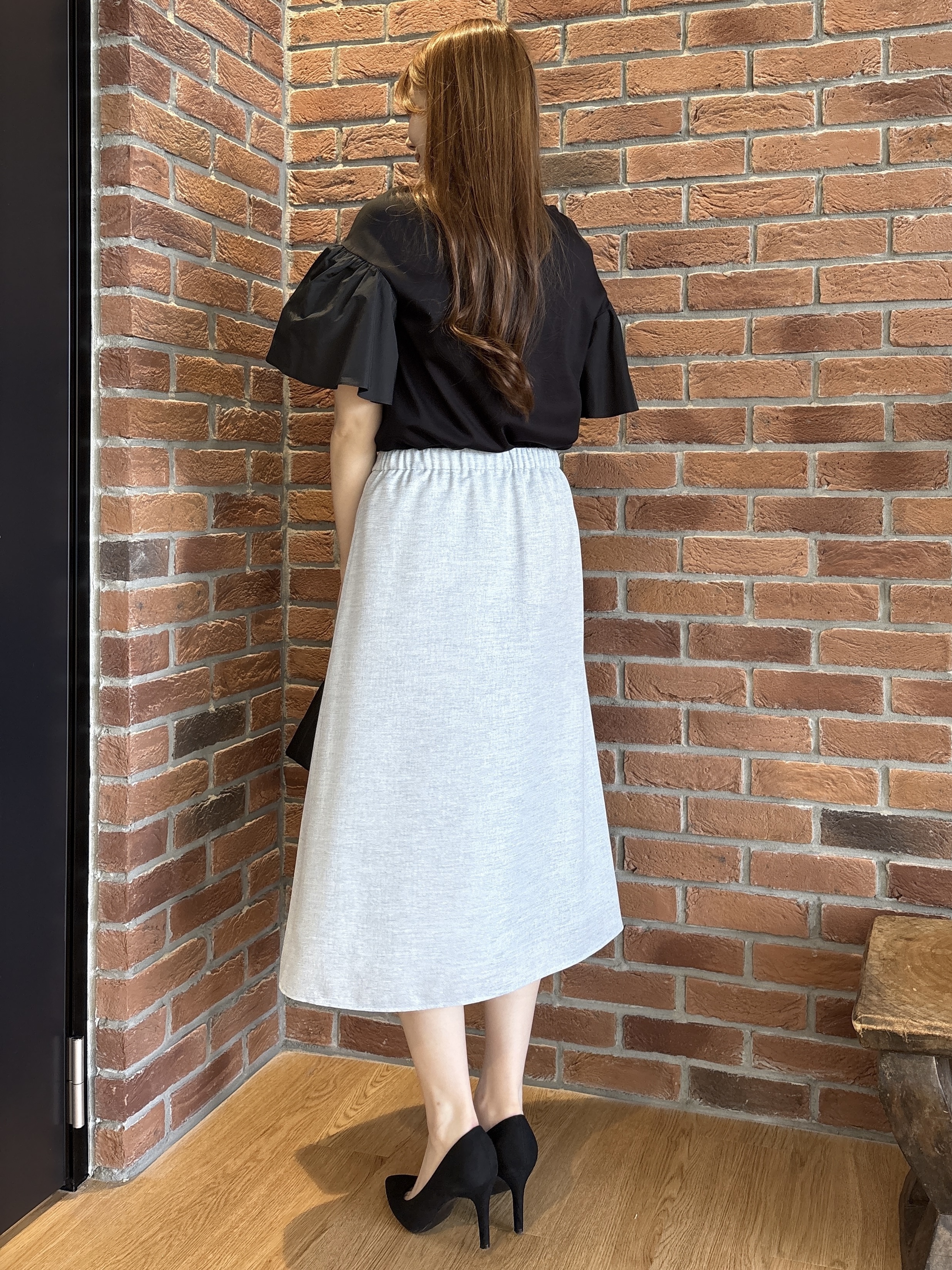 sayaさんの「COUP DE CHANCE｜【手洗い可／日本製】ギャザーフレアスリーブ　プルオーバー」を使ったコーディネート