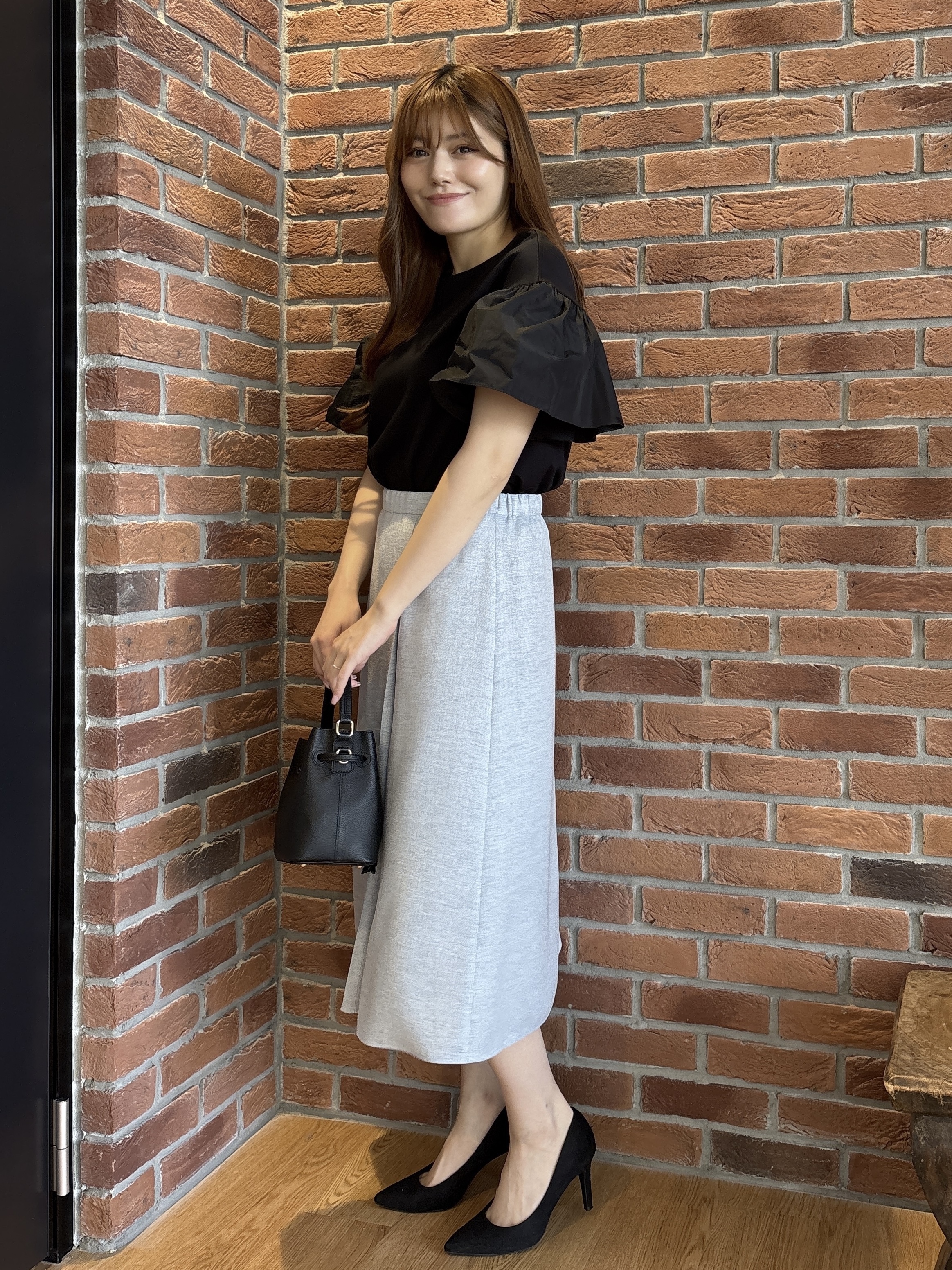 sayaさんの「COUP DE CHANCE｜【手洗い可／日本製】ギャザーフレアスリーブ　プルオーバー」を使ったコーディネート