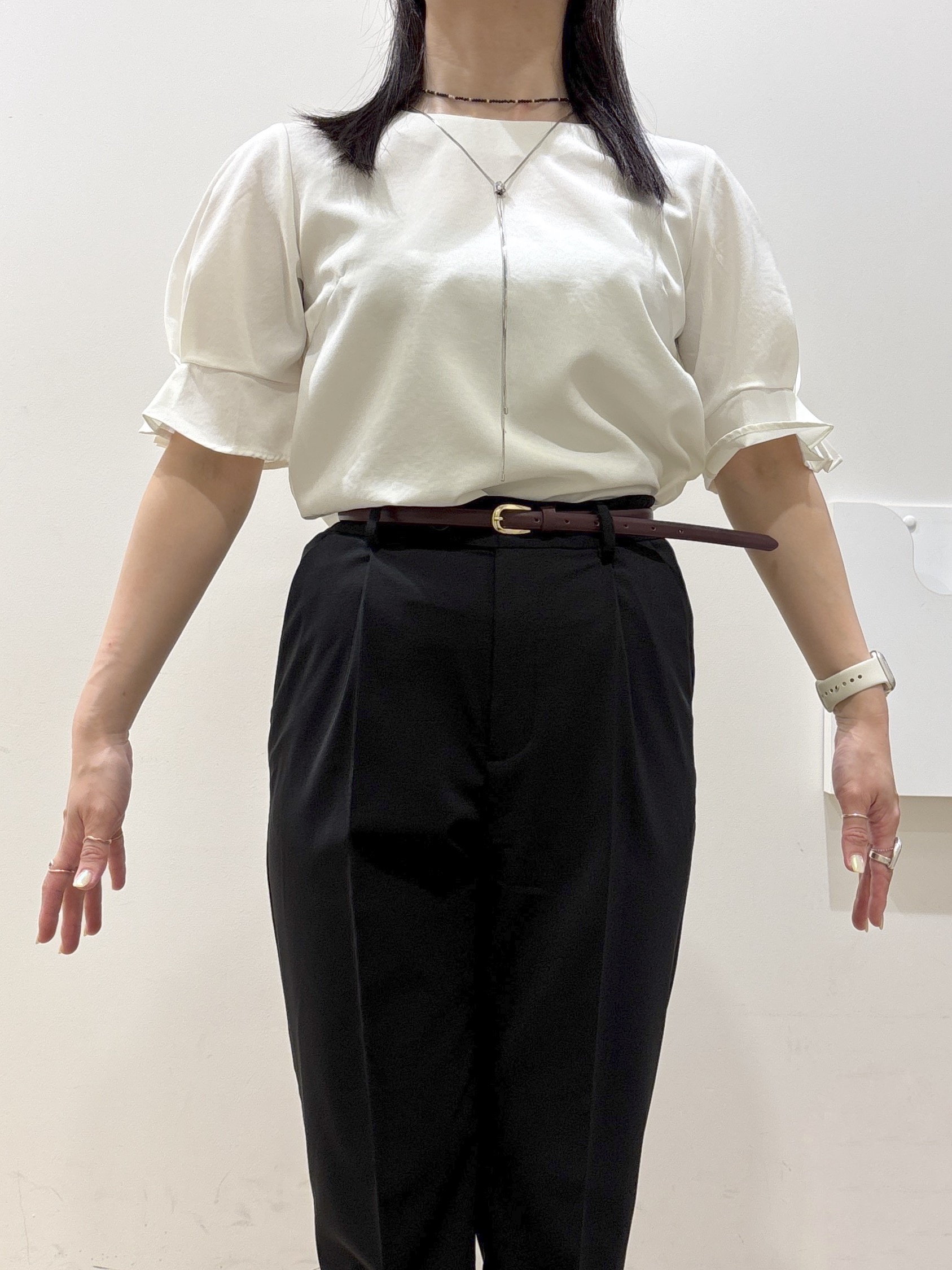 mameさんの「index｜【接触冷感】タックパフスリーブブラウス《吸水速乾／防シワ／洗濯機OK／XS～3L／6col》」を使ったコーディネート