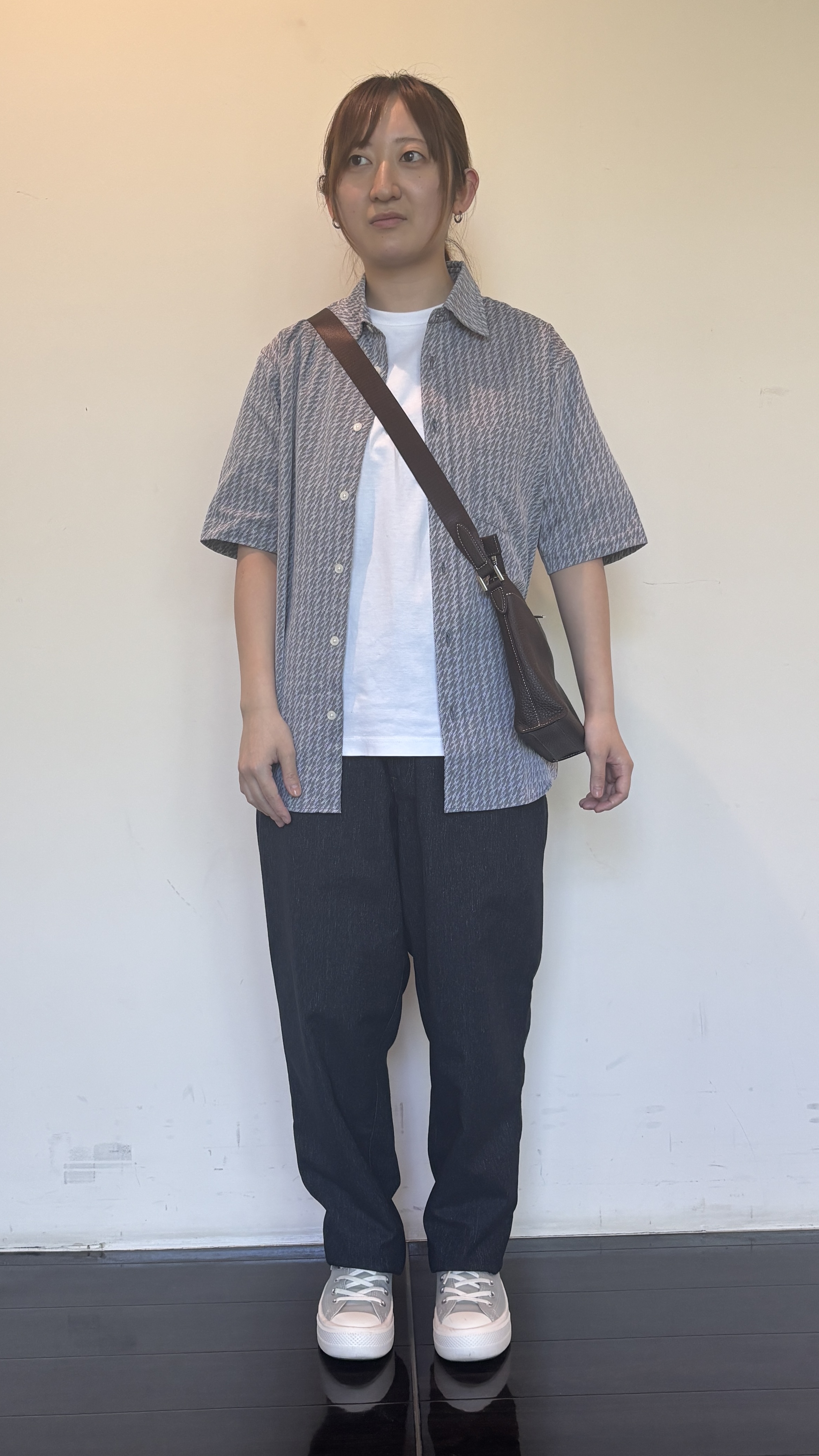 尾形千晴さんの「TAKEO KIKUCHI｜播州織り 千鳥 半袖シャツ」を使ったコーディネート